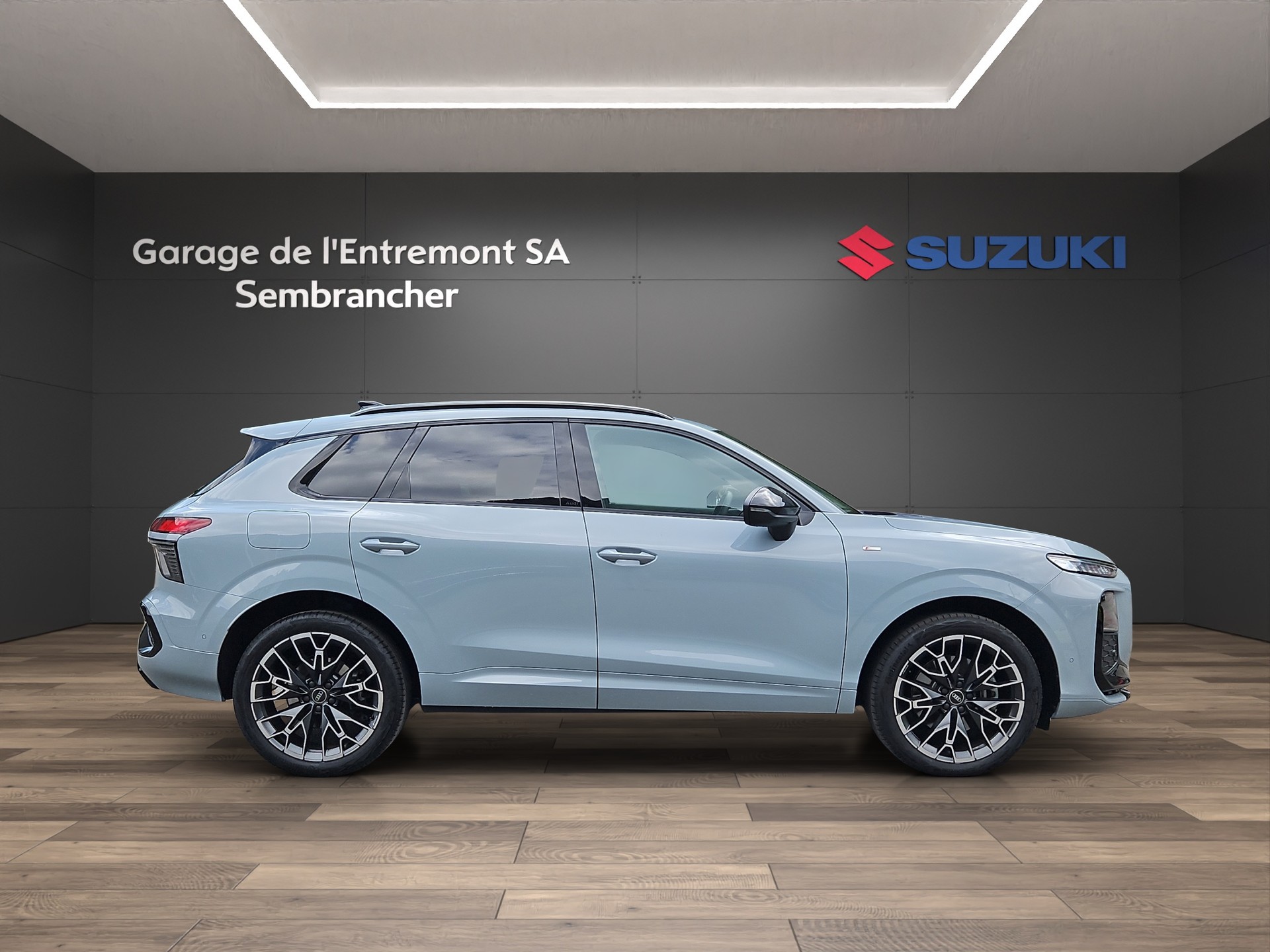 AUDI Q3 SUV TFSI quattro 195 kW S tronic-image-6