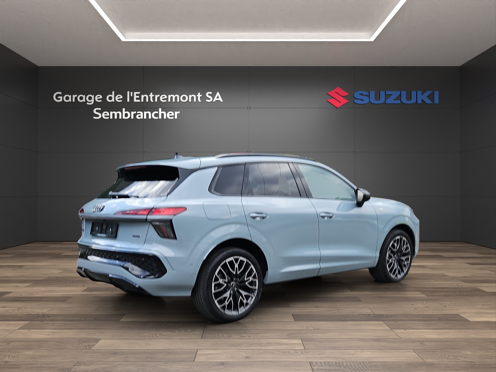 AUDI Q3 SUV TFSI quattro 195 kW S tronic-image-5