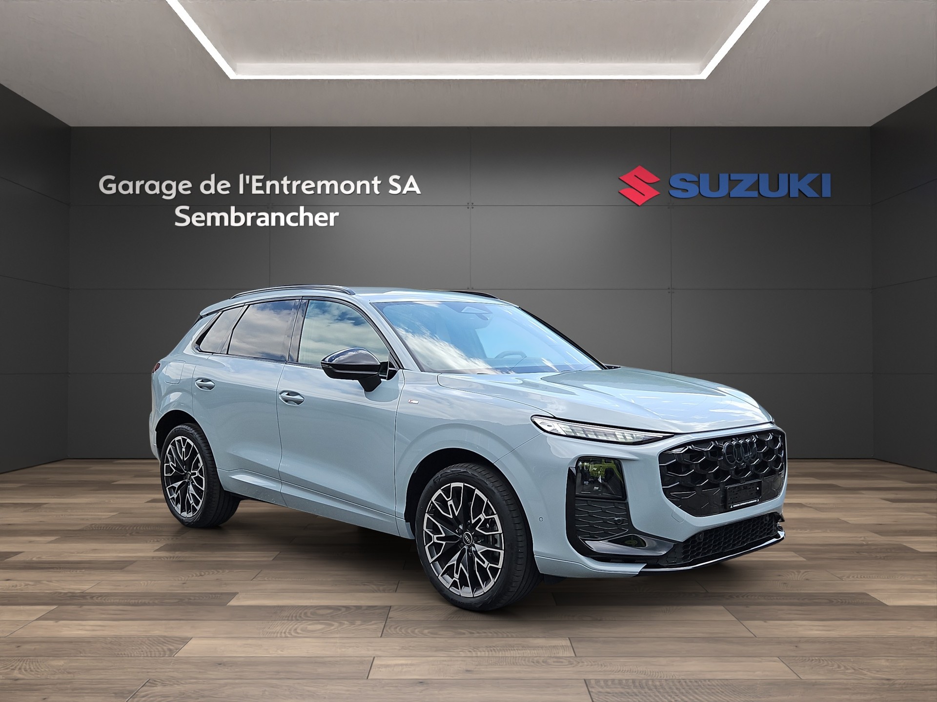 AUDI Q3 SUV TFSI quattro 195 kW S tronic-image-7