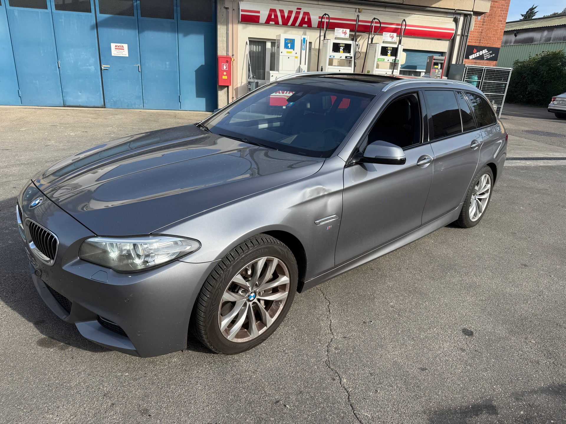 BMW 530d Touring xDrive Steptronic-image-1