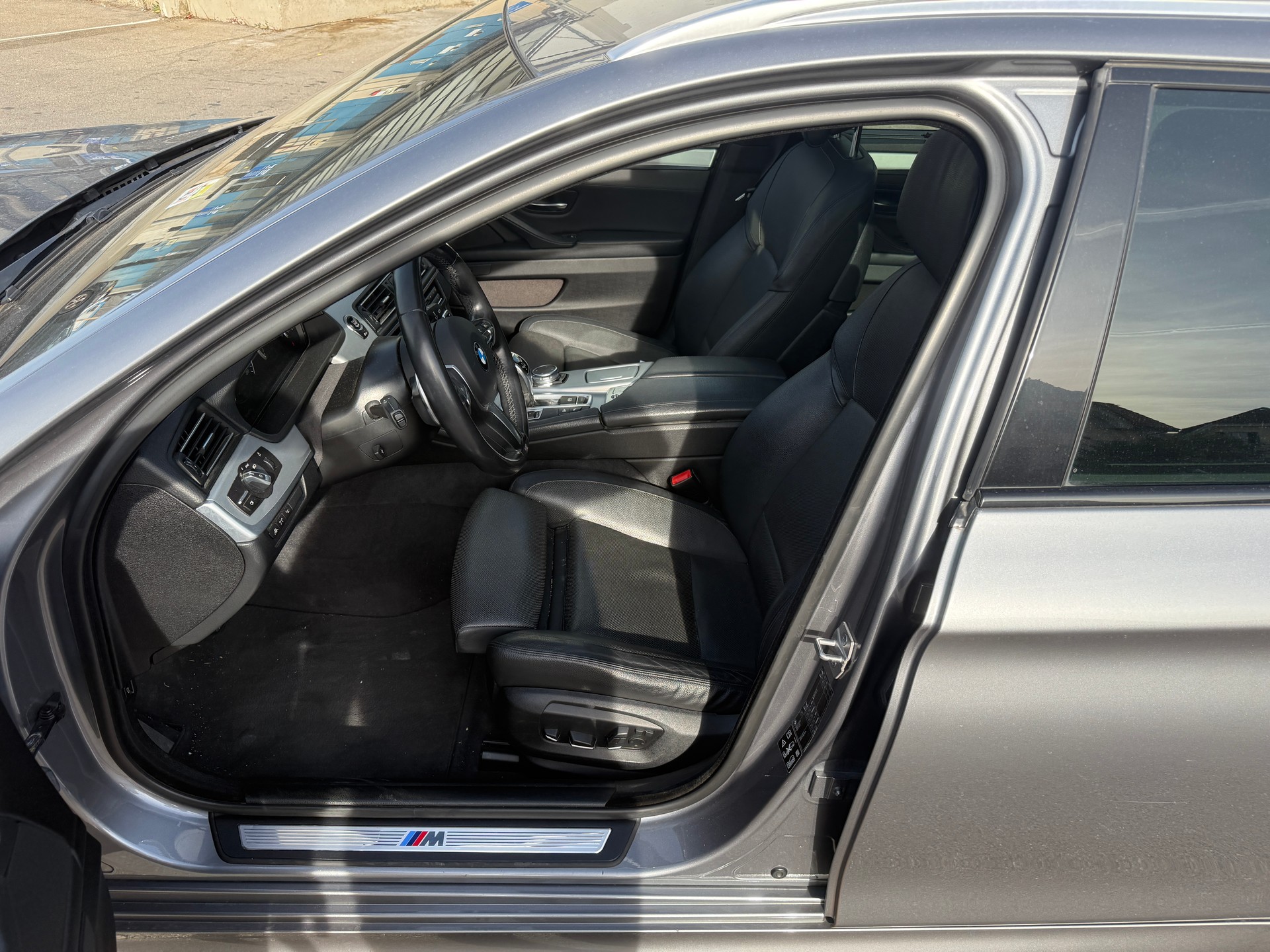BMW 530d Touring xDrive Steptronic-image-7
