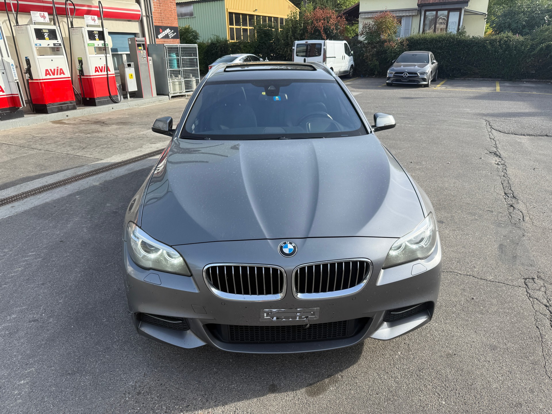 BMW 530d Touring xDrive Steptronic-image-2