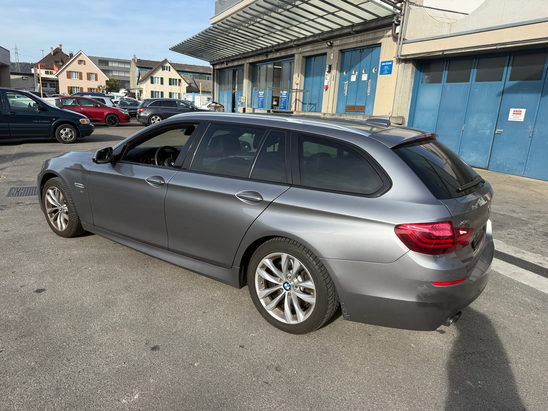 BMW 530d Touring xDrive Steptronic-image-3