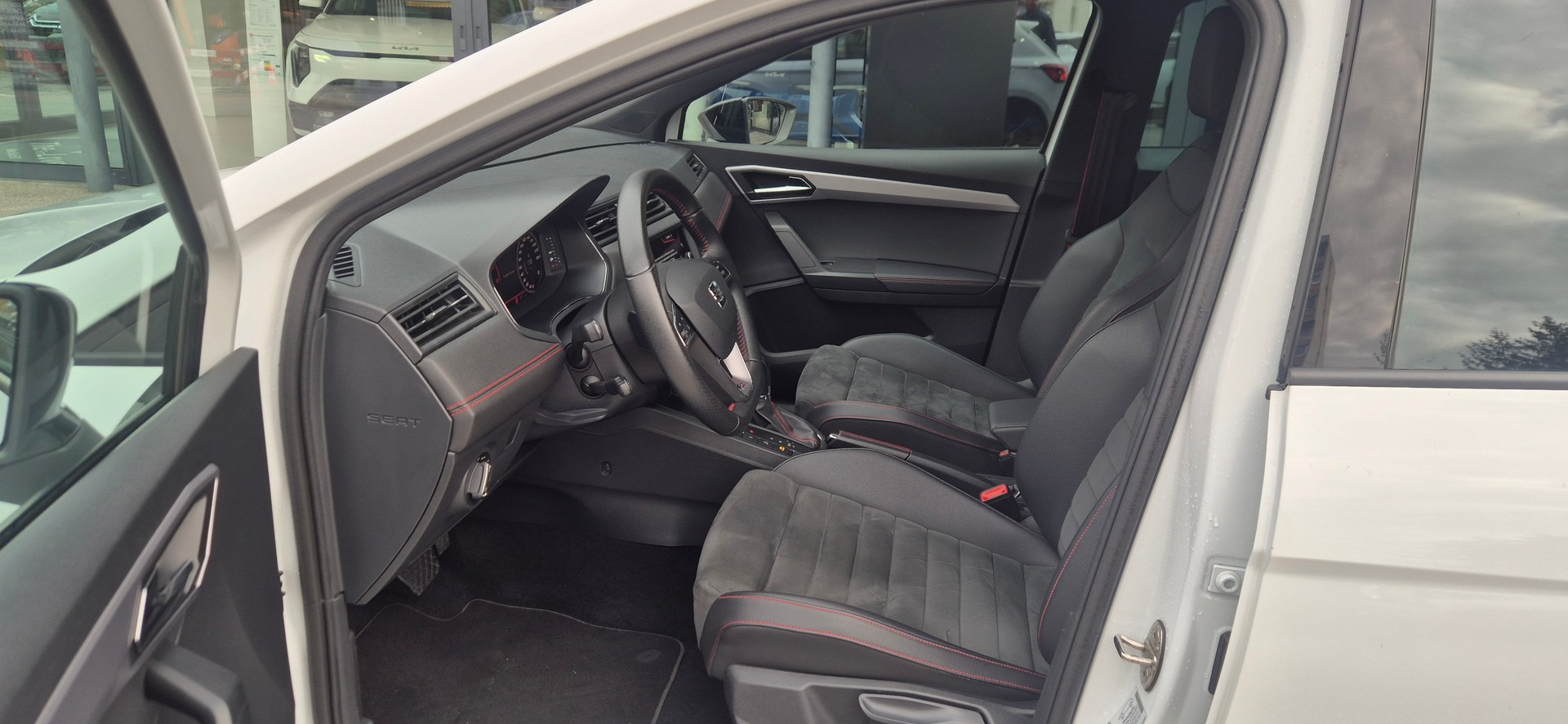 SEAT Ibiza 1.0 EcoTSI DSG Swiss FR Evolution-image-8