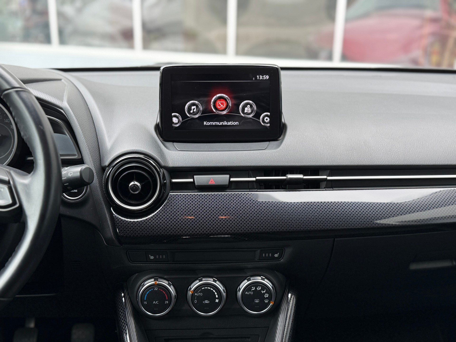 MAZDA 2 SKYACTIV-G 90 Ambition Plus-image-18