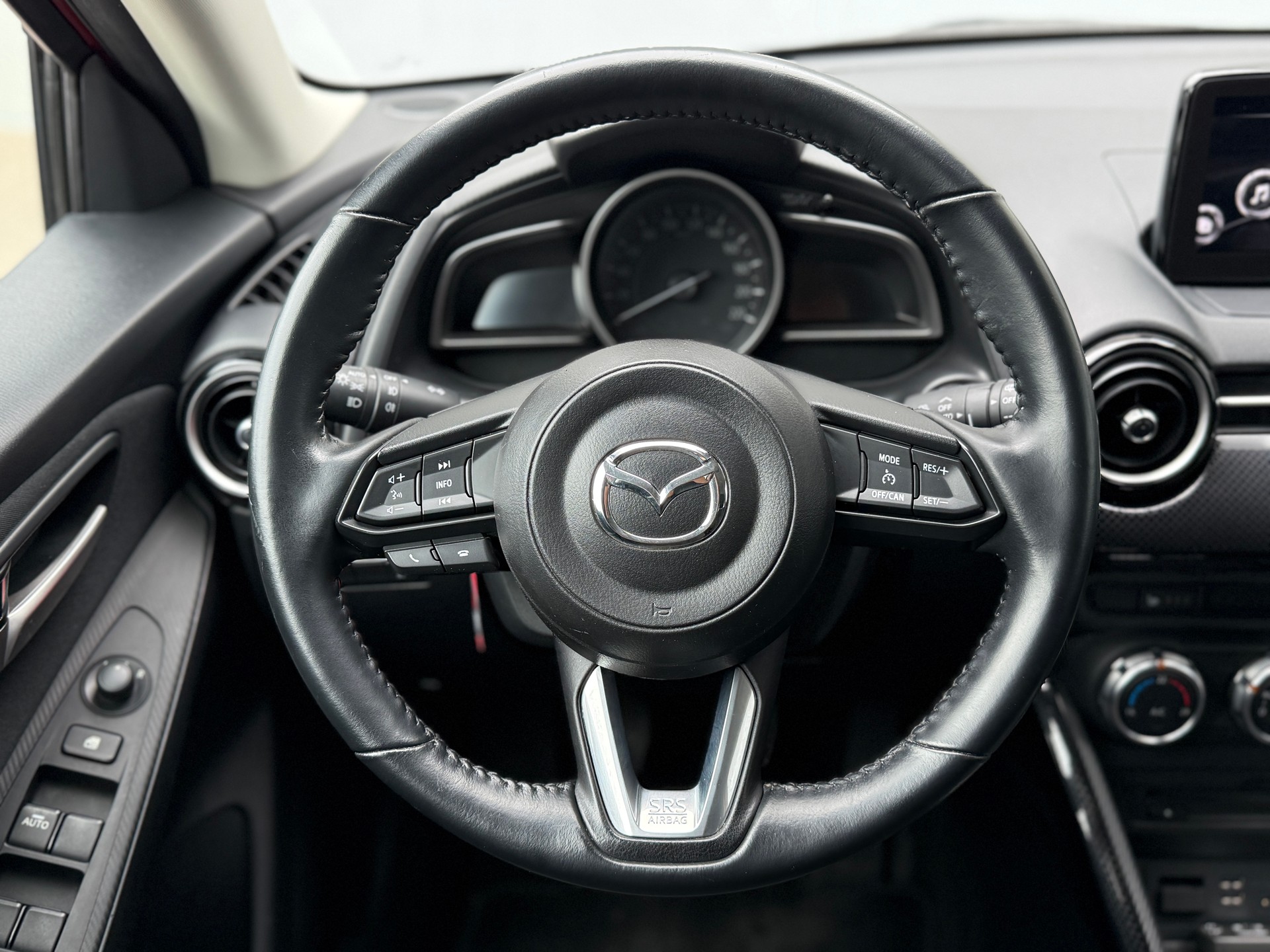 MAZDA 2 SKYACTIV-G 90 Ambition Plus-image-17