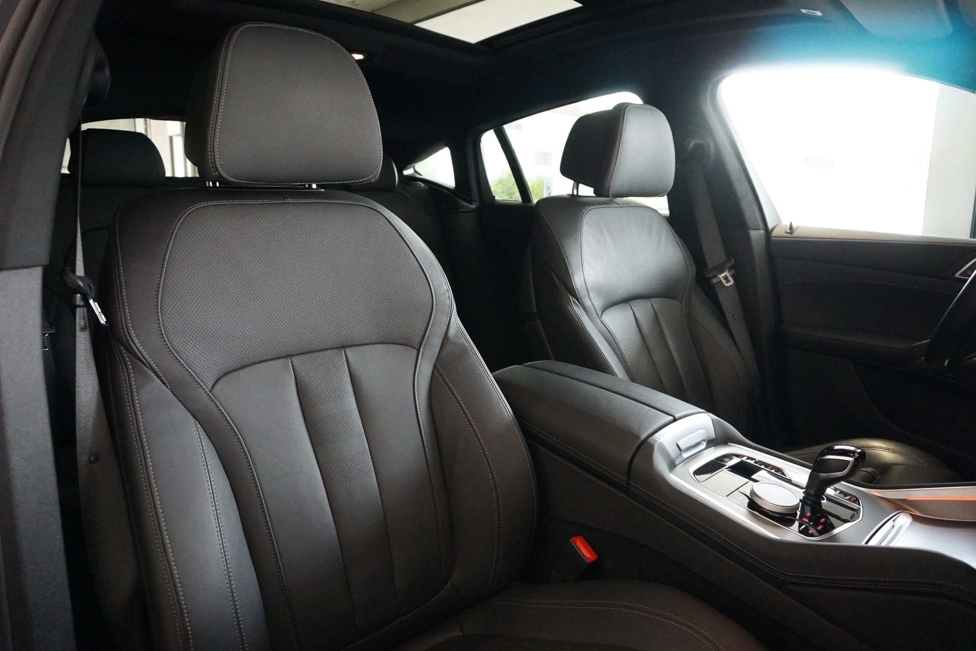 BMW X6 xDrive 48V 40d Steptronic M Sport-image-8