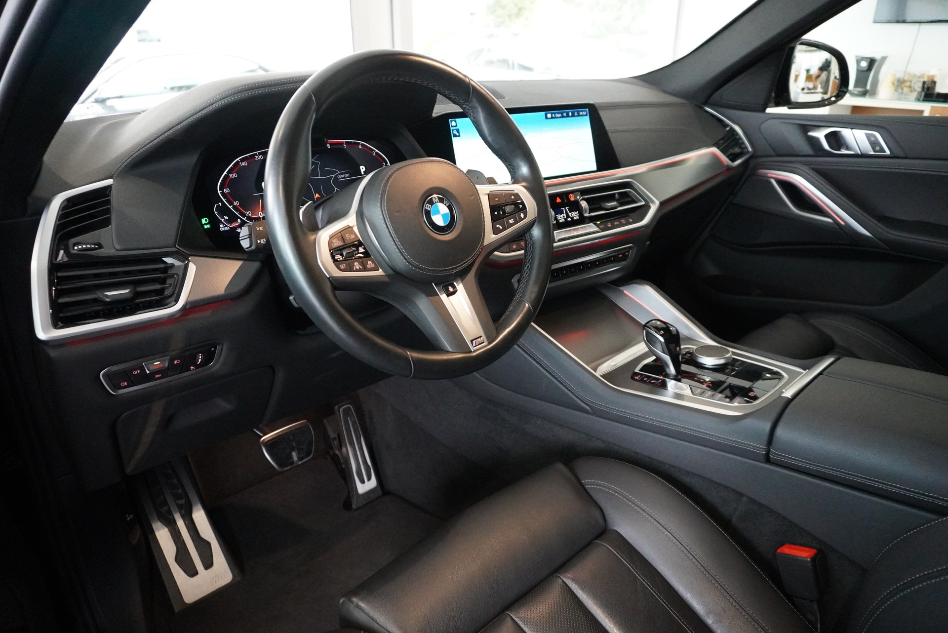 BMW X6 xDrive 48V 40d Steptronic M Sport-image-12