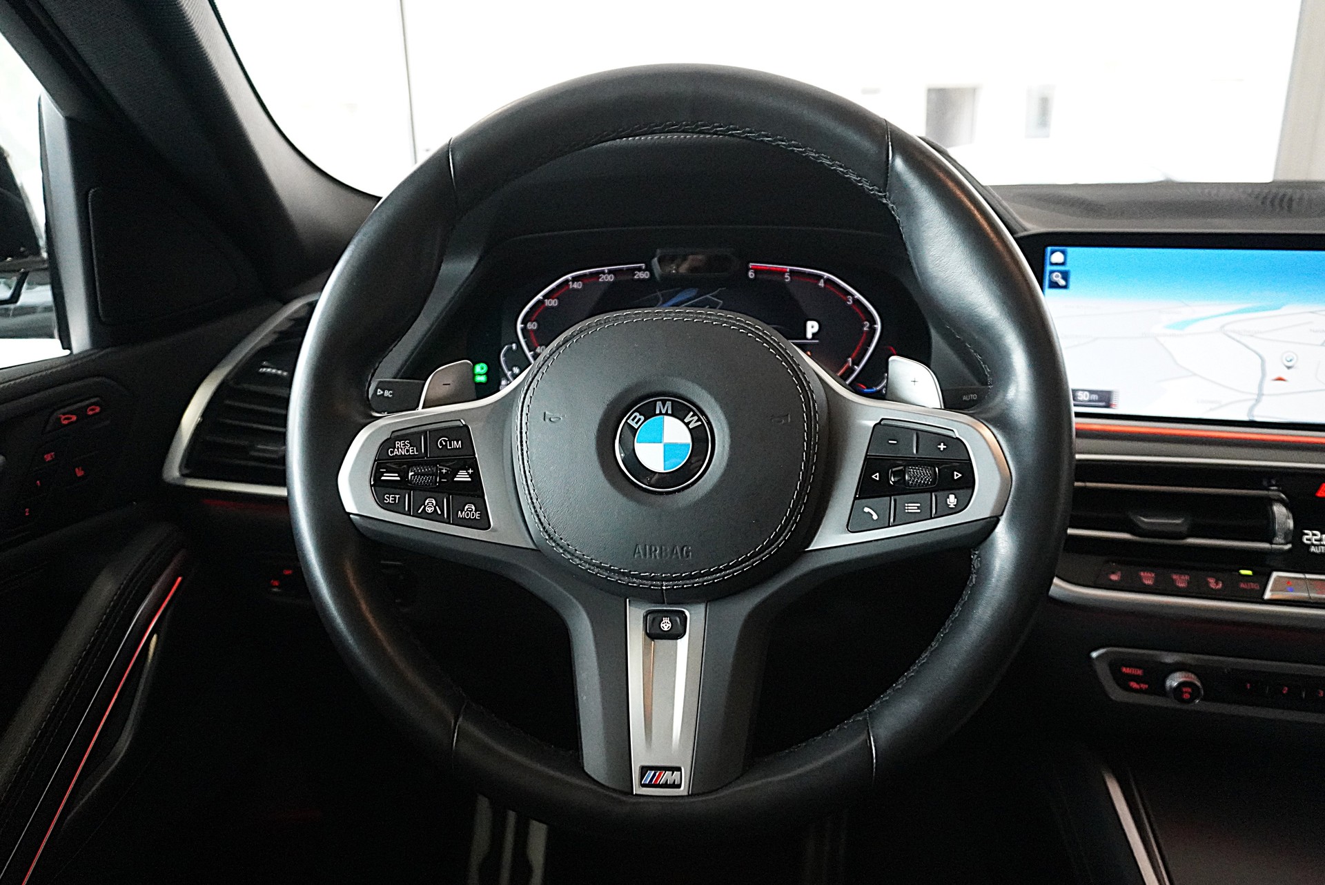 BMW X6 xDrive 48V 40d Steptronic M Sport-image-11