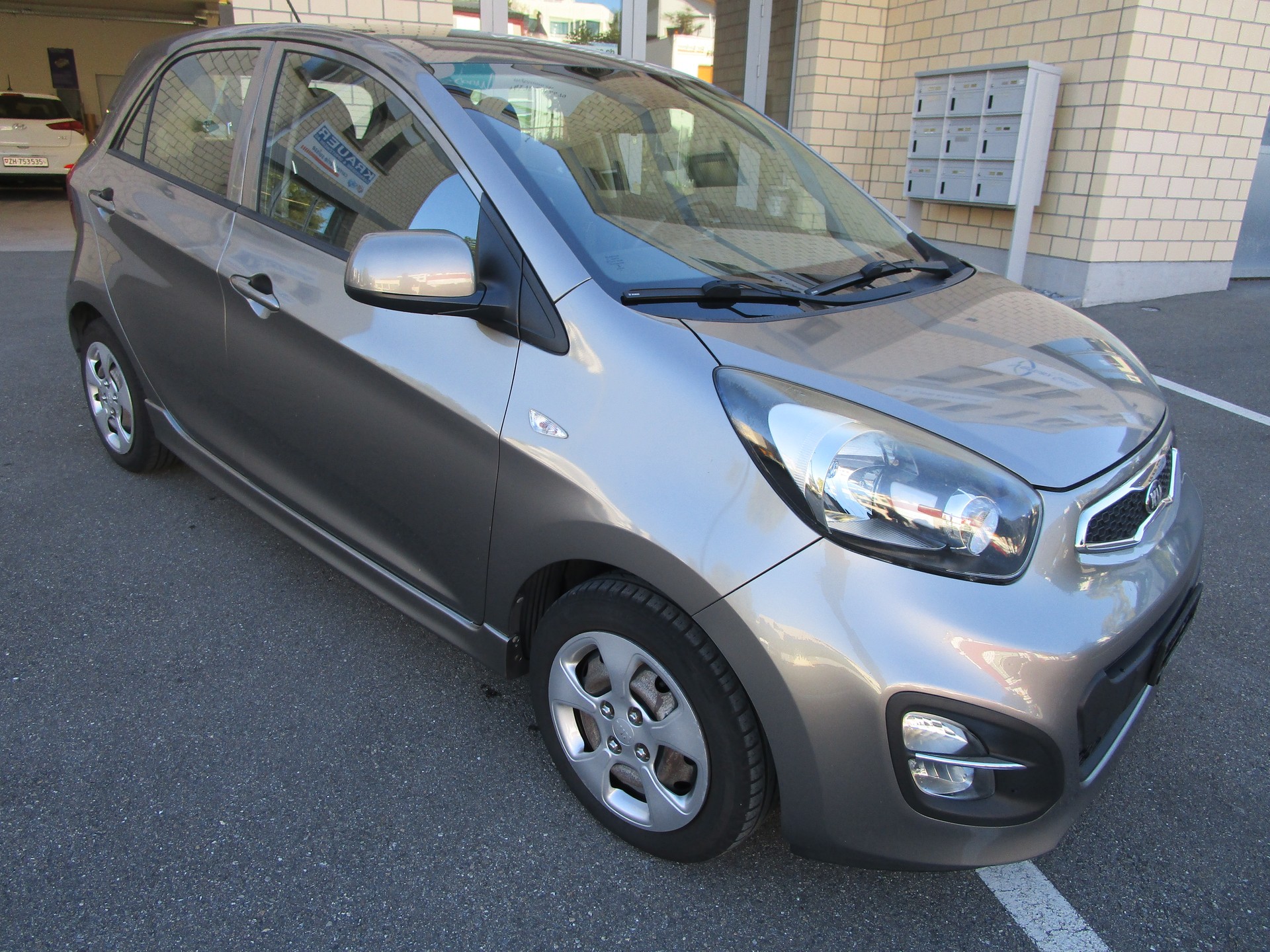 KIA Picanto 1.2 CVVT Trend Automatic-image-1