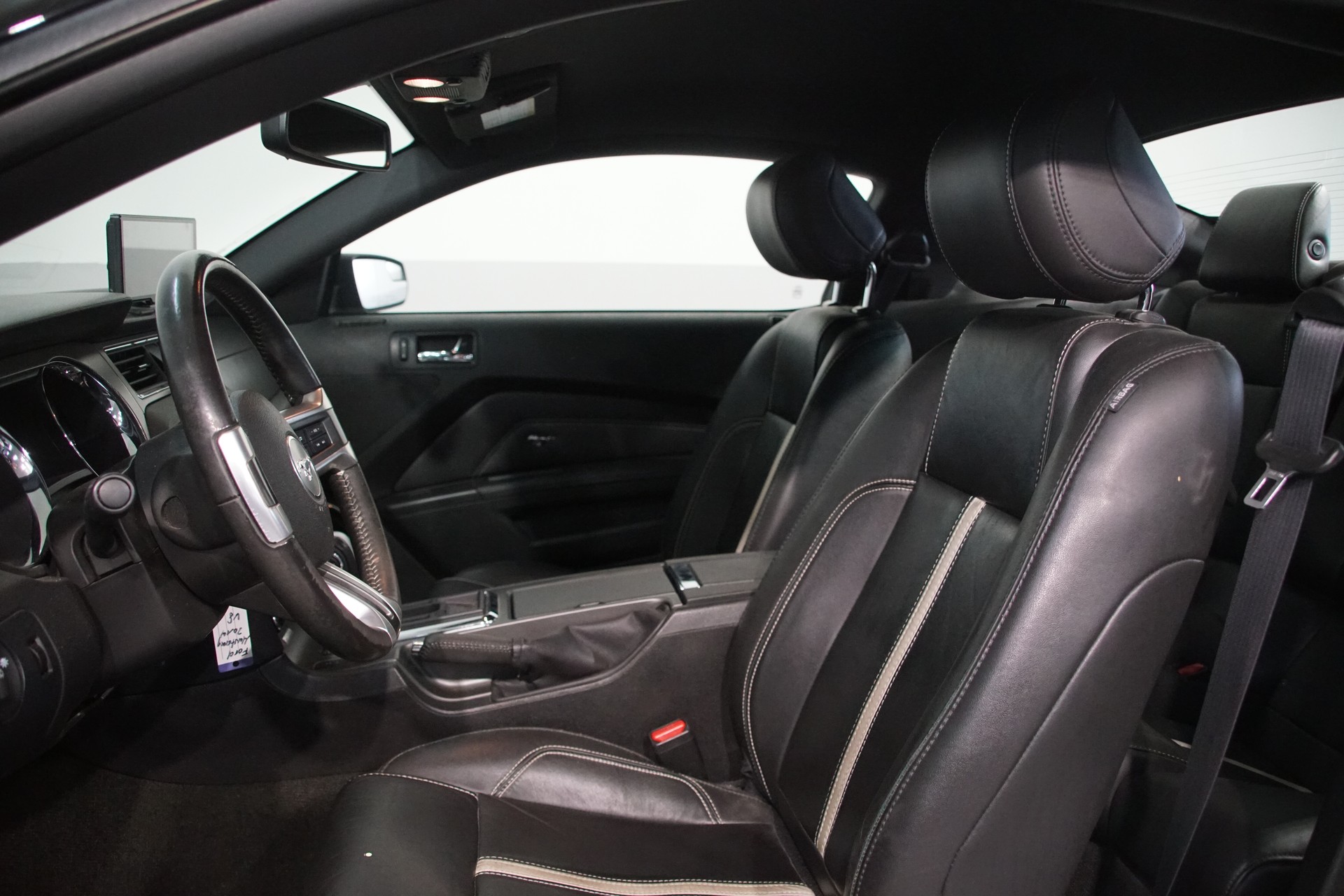 FORD Mustang GT 5.0 V8-image-11