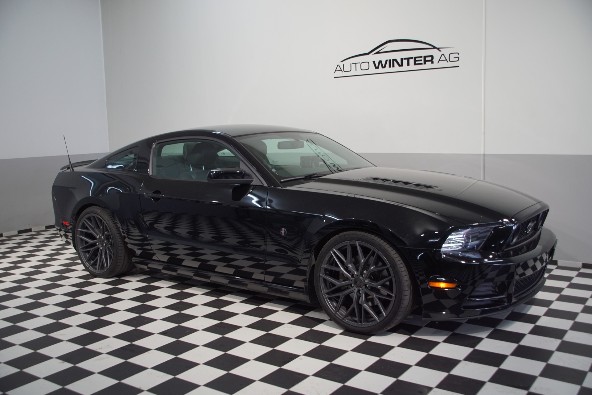 FORD Mustang GT 5.0 V8-image-2