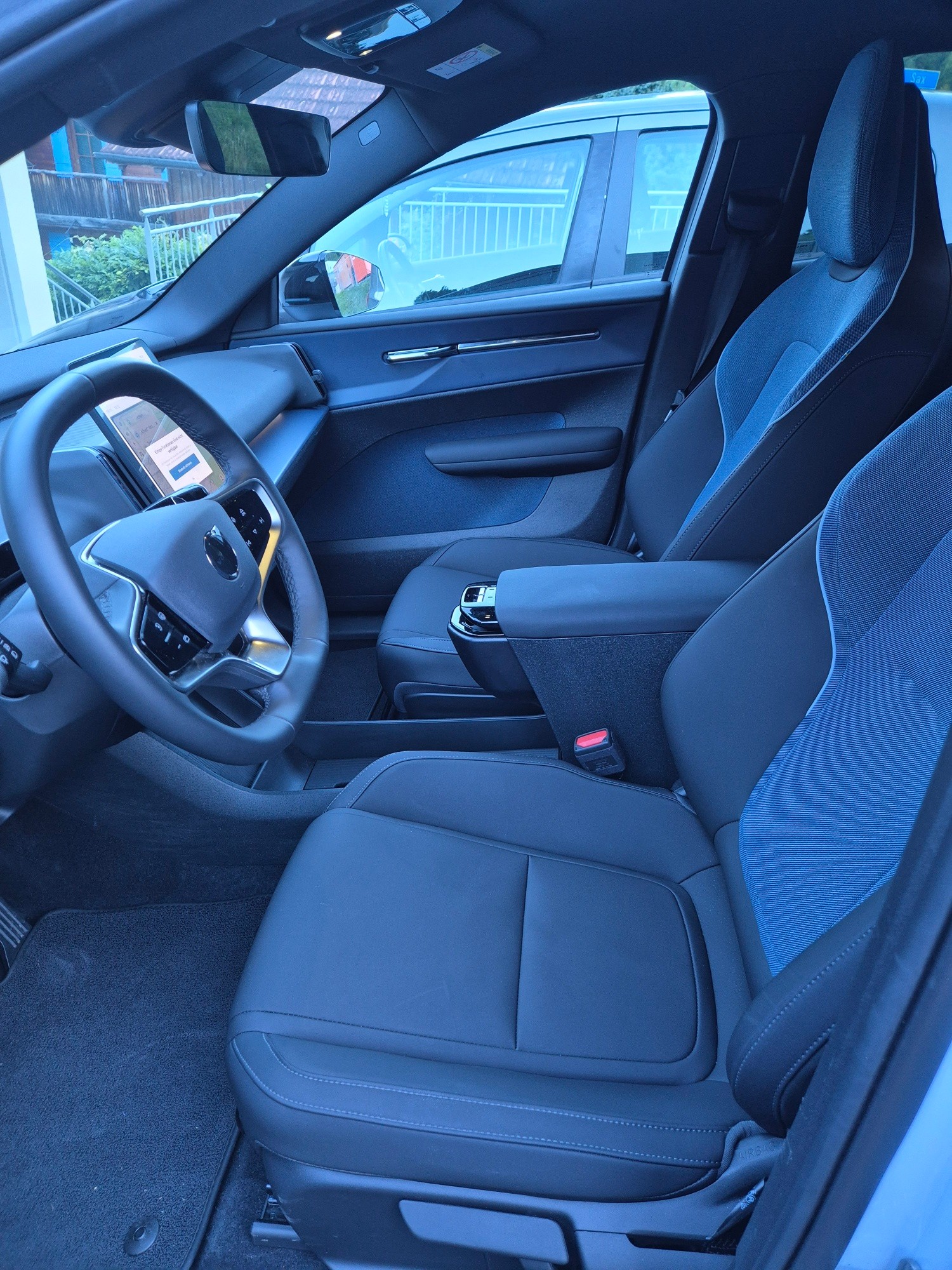 VOLVO E60 Twin Plus Performance AWD-image-1