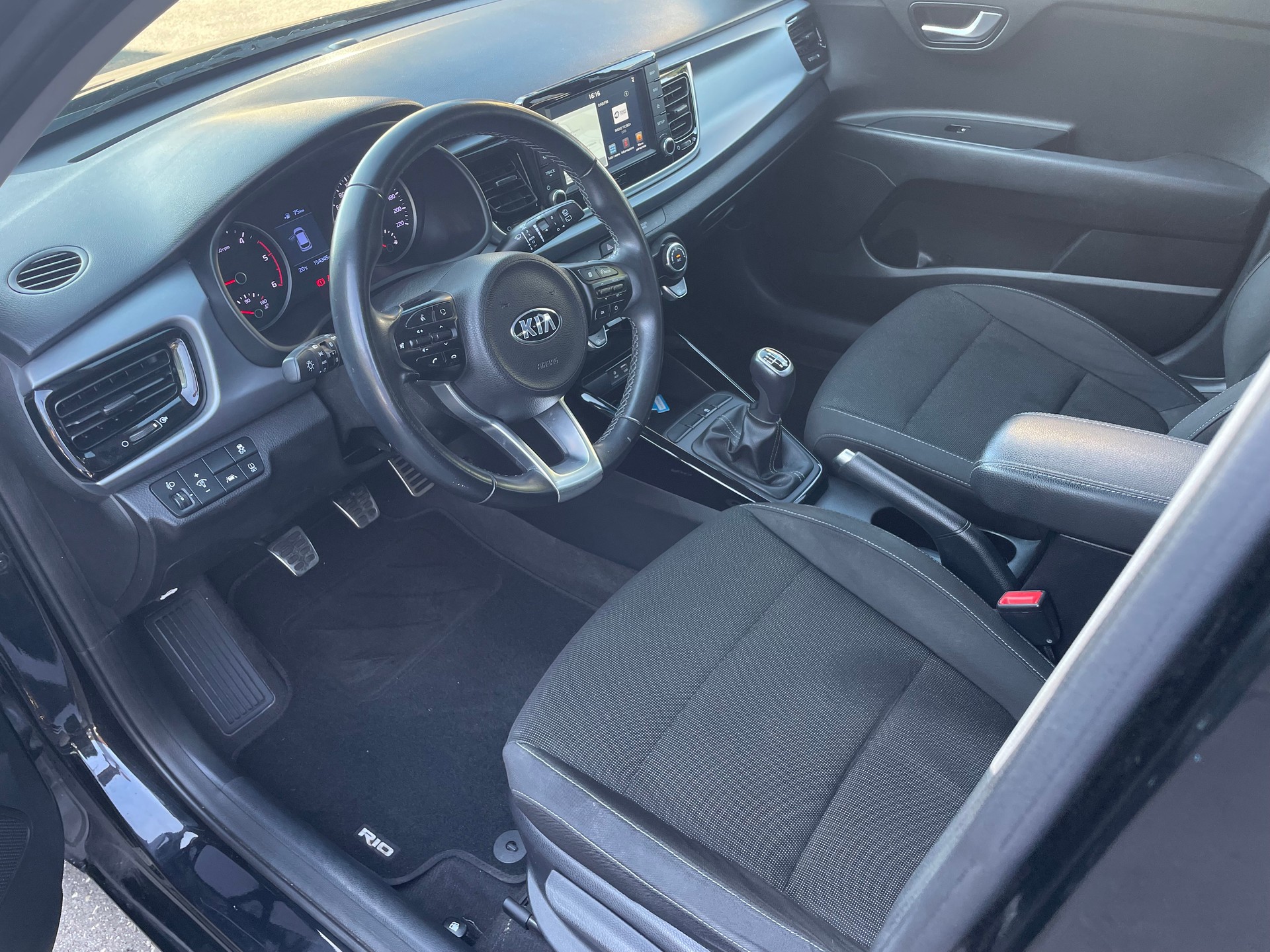 KIA Rio 1.4 CRDi Style-image-3