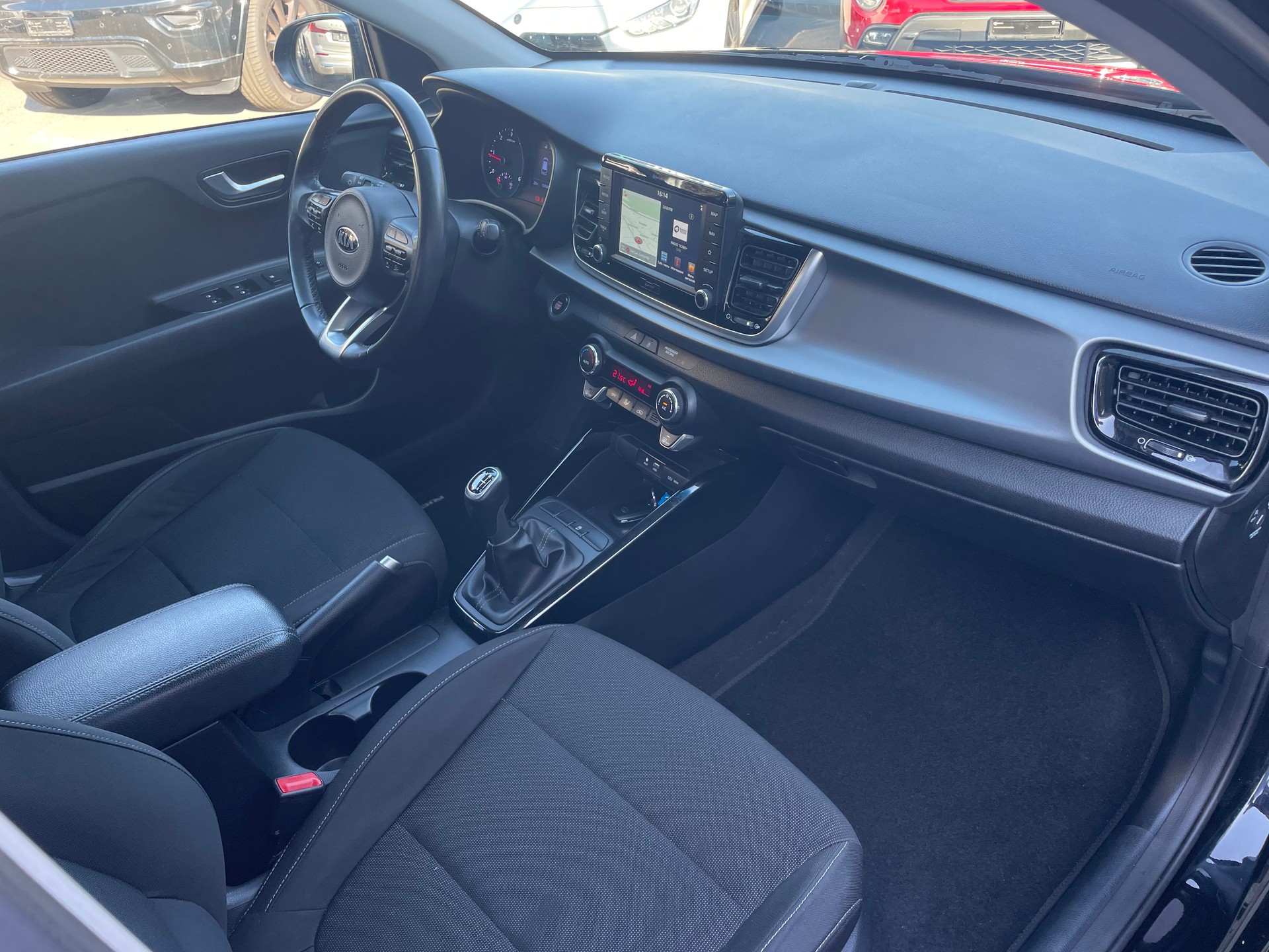 KIA Rio 1.4 CRDi Style-image-11