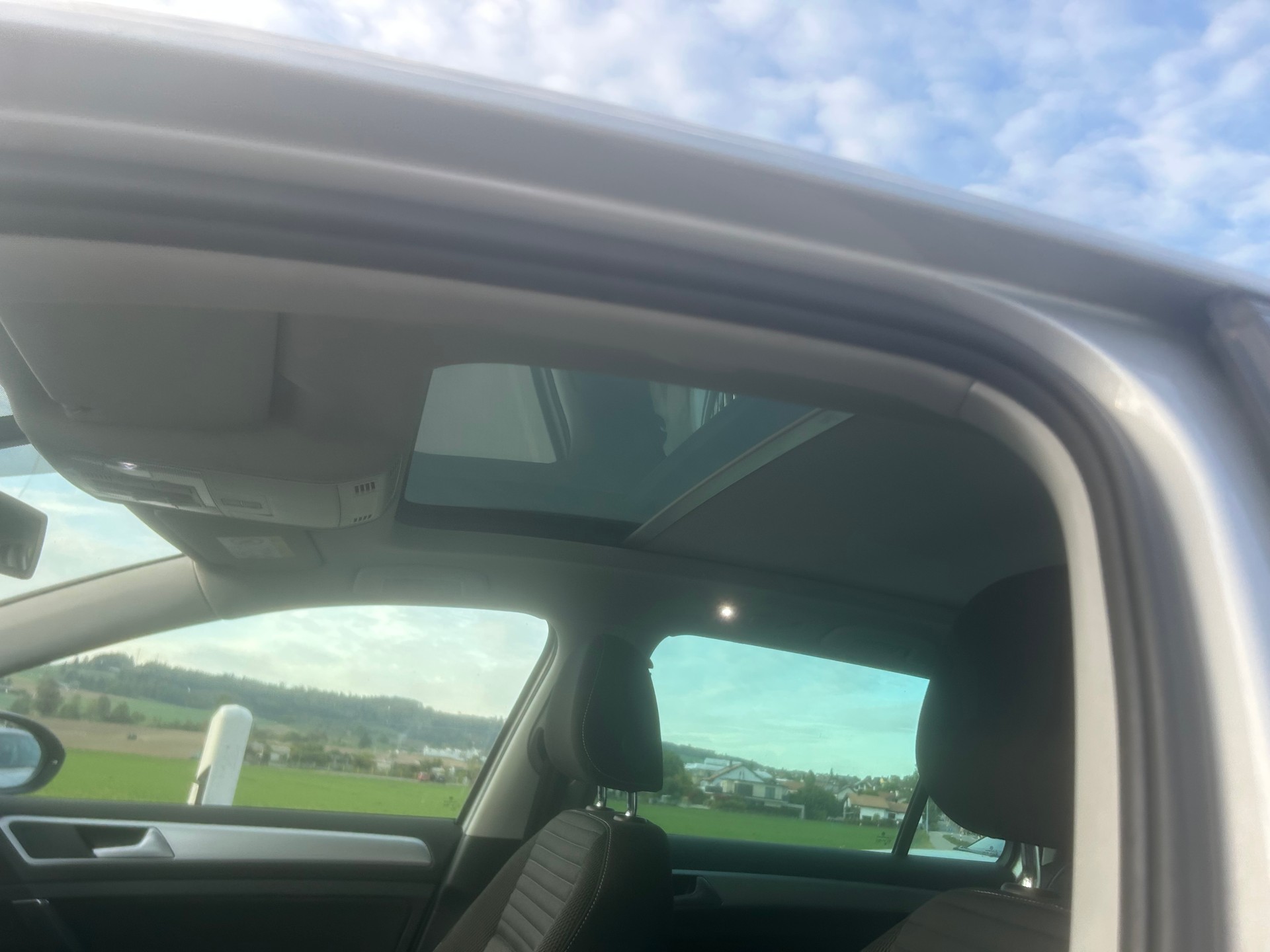 VW Golf Variant 1.4 TSI Cup DSG-image-9
