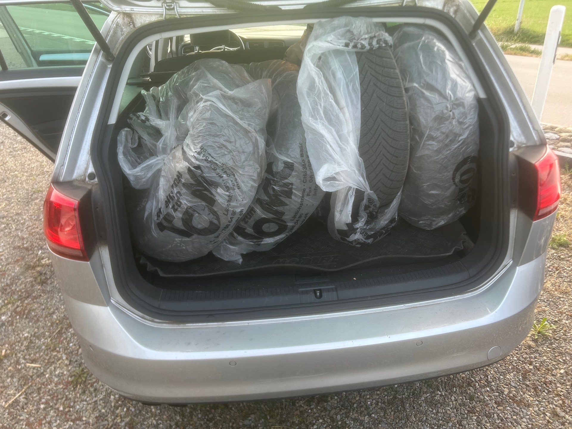 VW Golf Variant 1.4 TSI Cup DSG-image-6