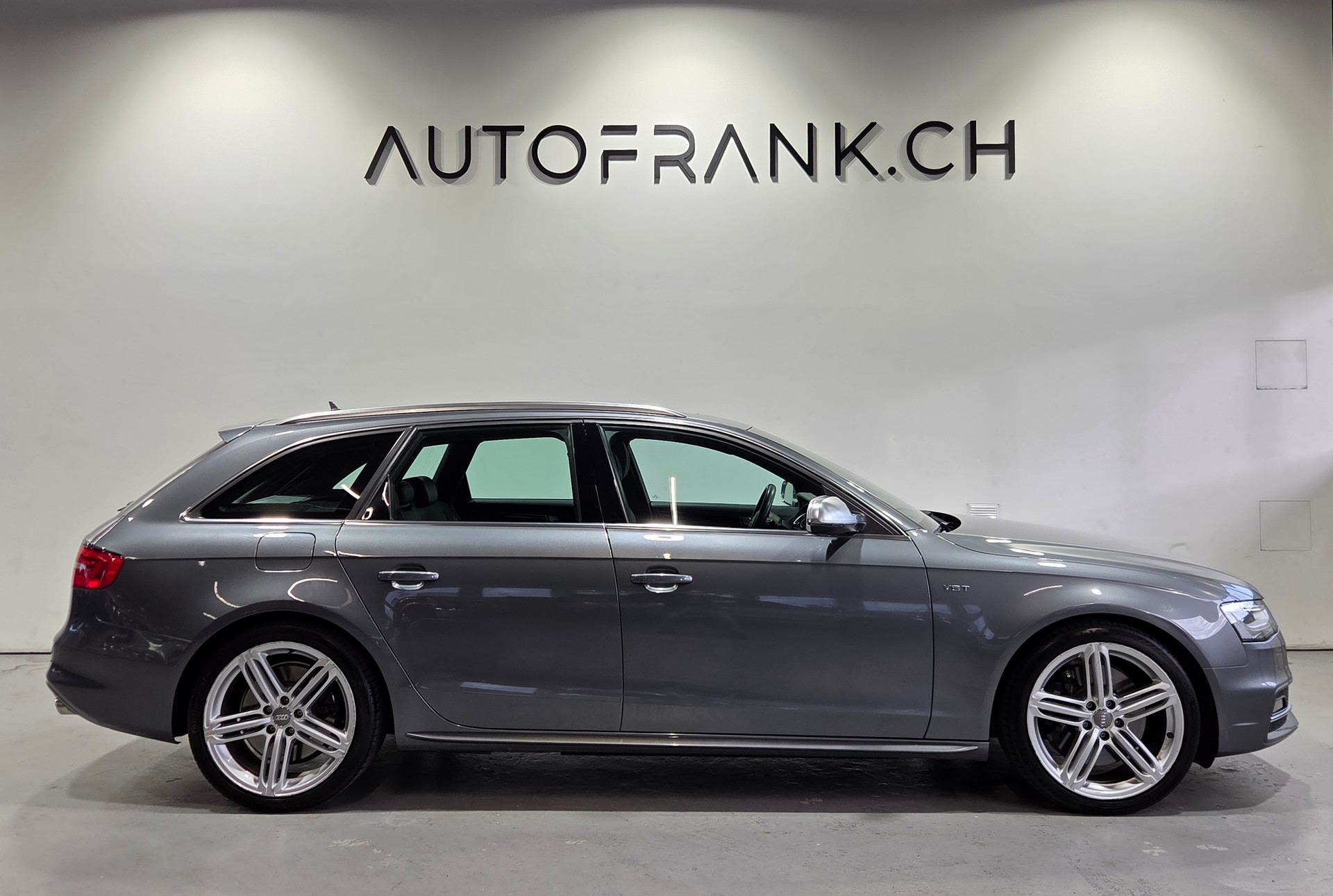 AUDI S4 Avant 3.0 V6 TFSI quattro S-Tronic-image-5