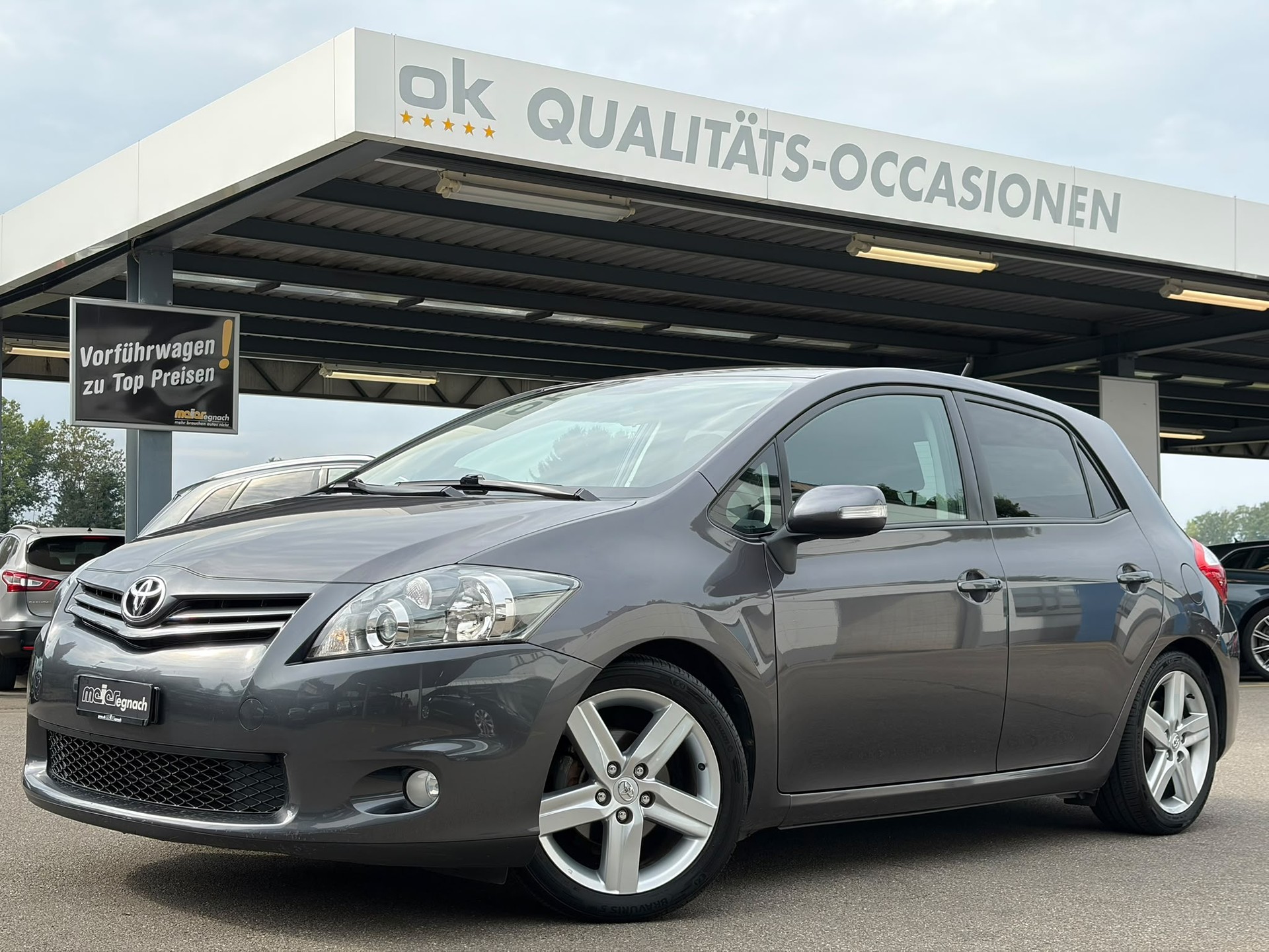 TOYOTA Auris 1.8 S-image-0