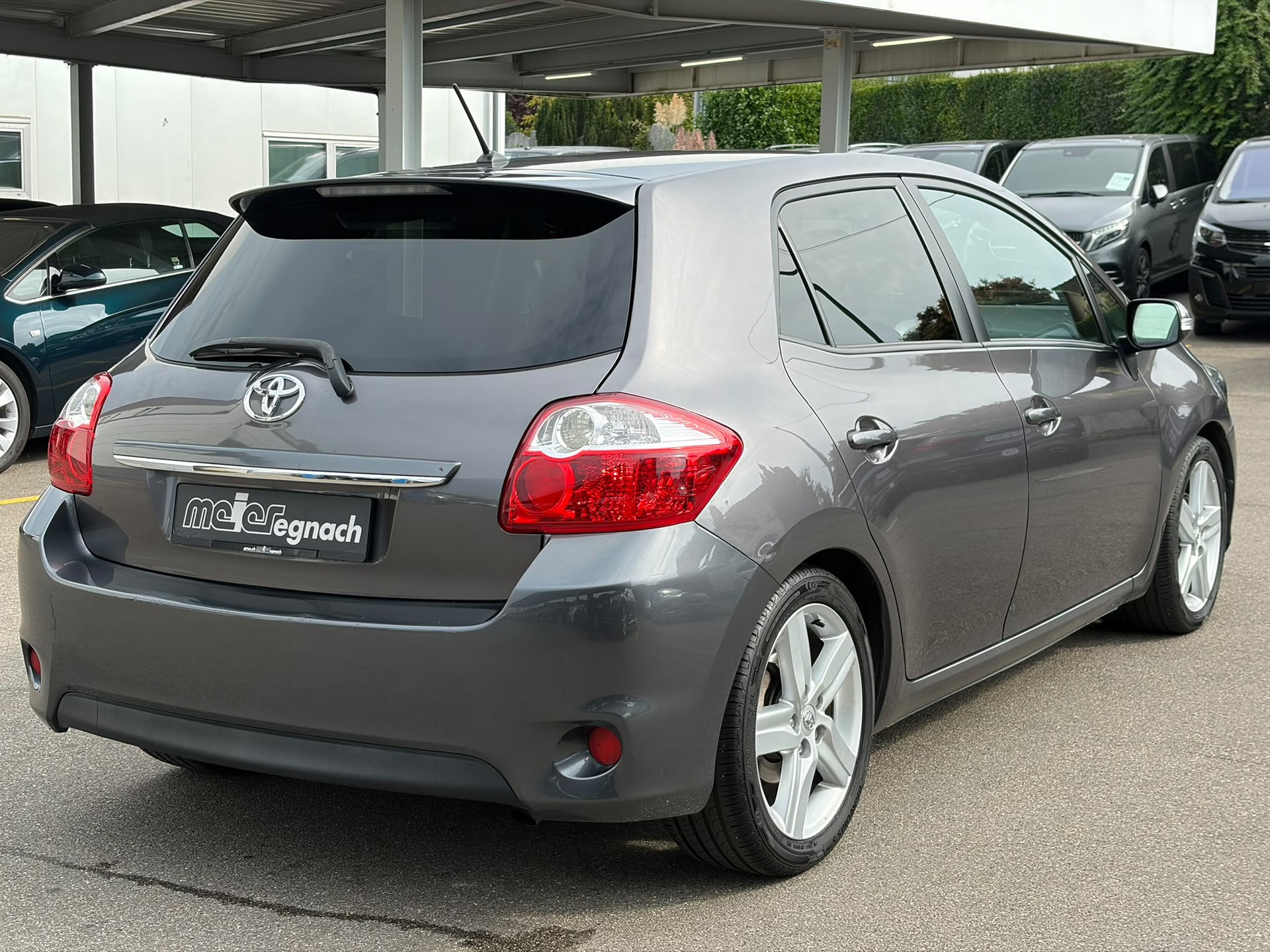 TOYOTA Auris 1.8 S-image-8