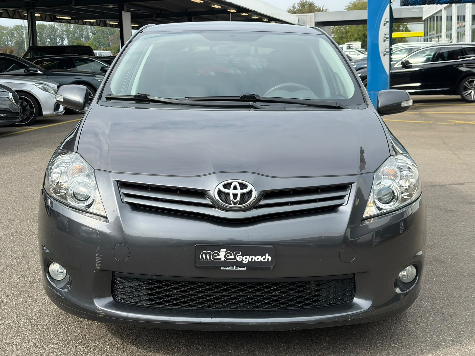 TOYOTA Auris 1.8 S-image-1