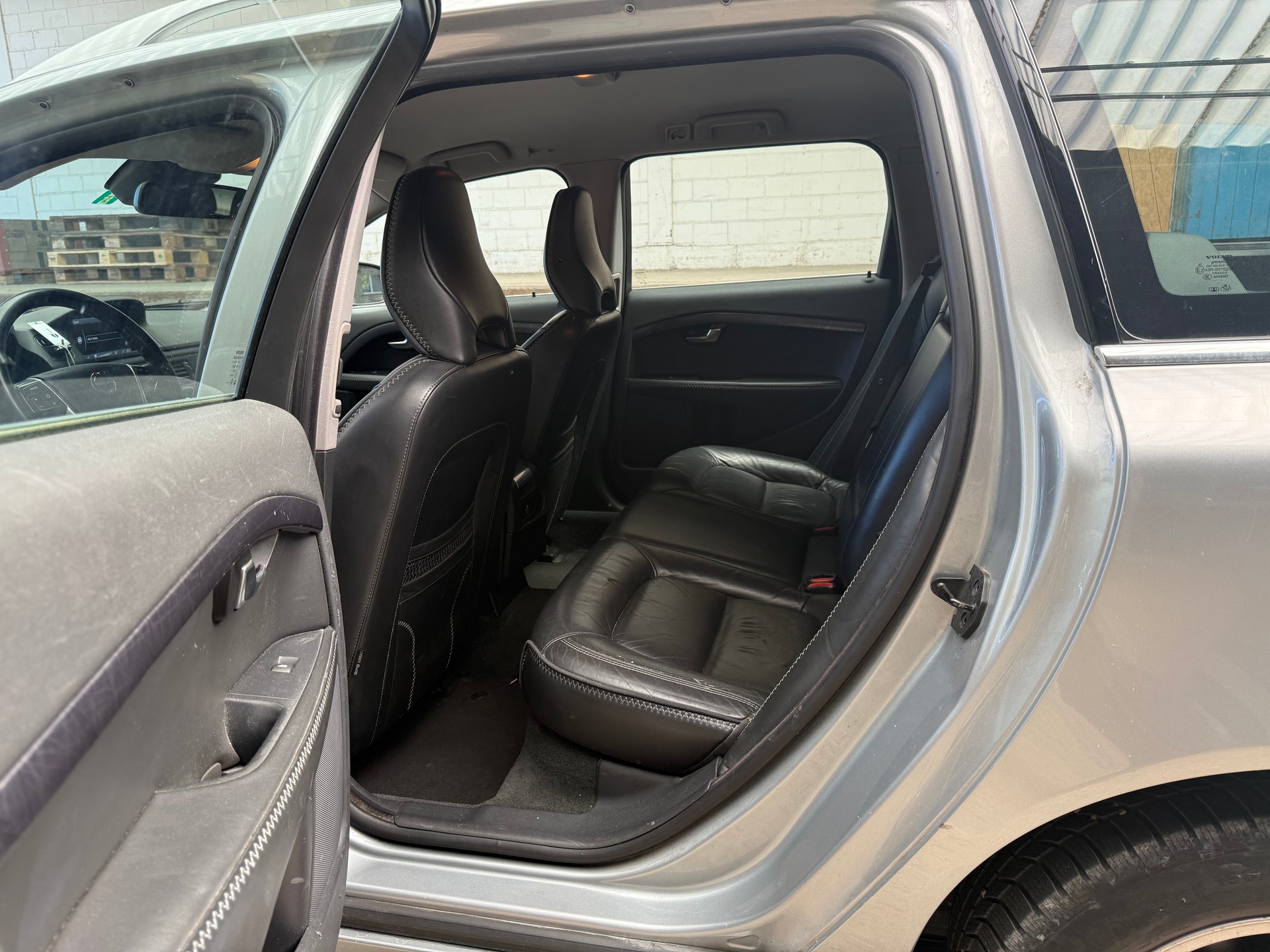 VOLVO V70 D3 OceanRace Geartronic-image-9