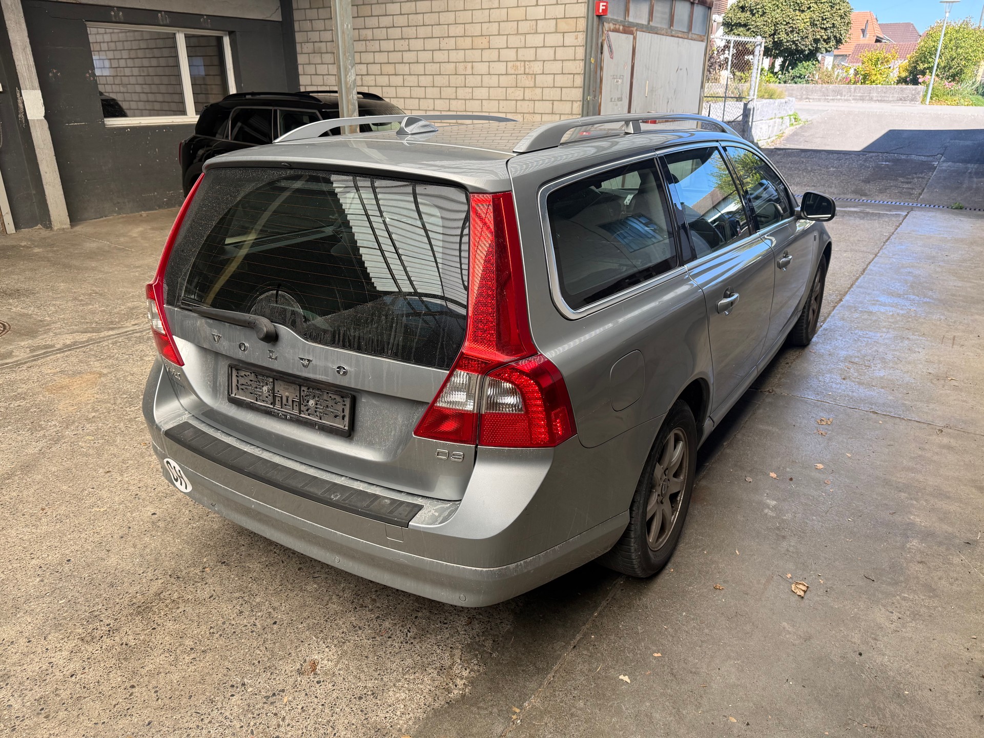 VOLVO V70 D3 OceanRace Geartronic-image-6