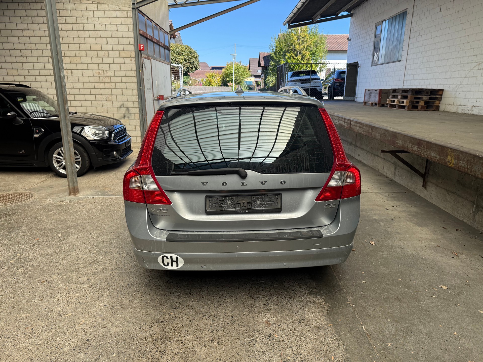 VOLVO V70 D3 OceanRace Geartronic-image-4