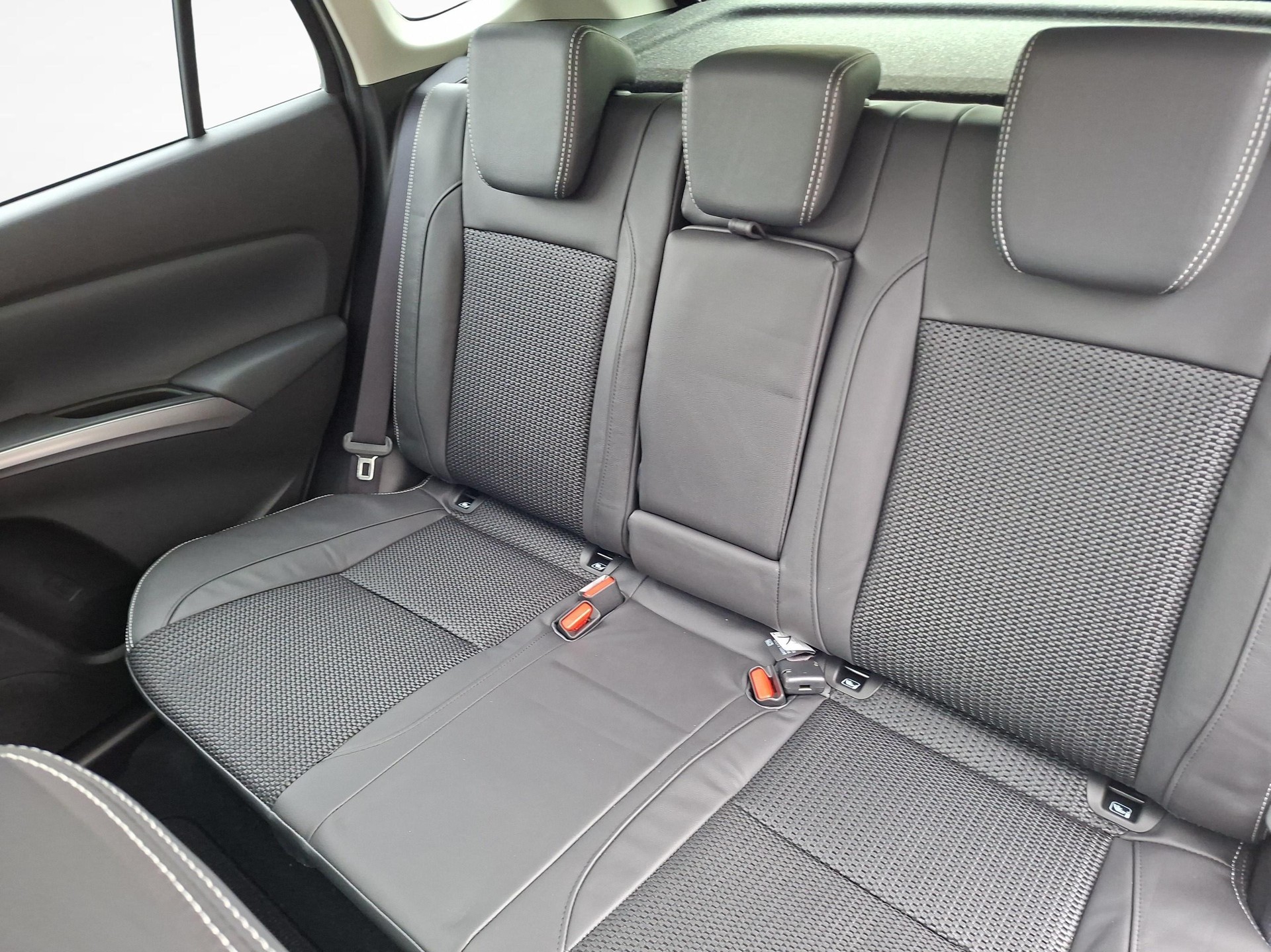 SUZUKI S-Cross 1.4 T Piz Sulai Top Hybrid 4x4-image-10