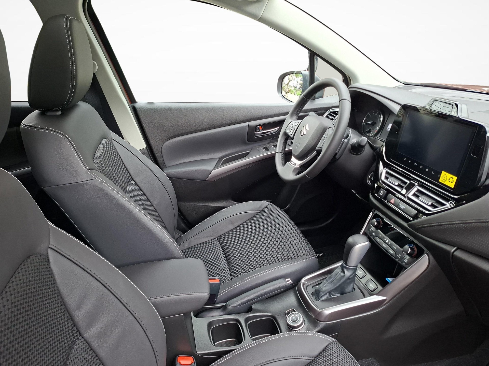 SUZUKI S-Cross 1.4 T Piz Sulai Top Hybrid 4x4-image-9