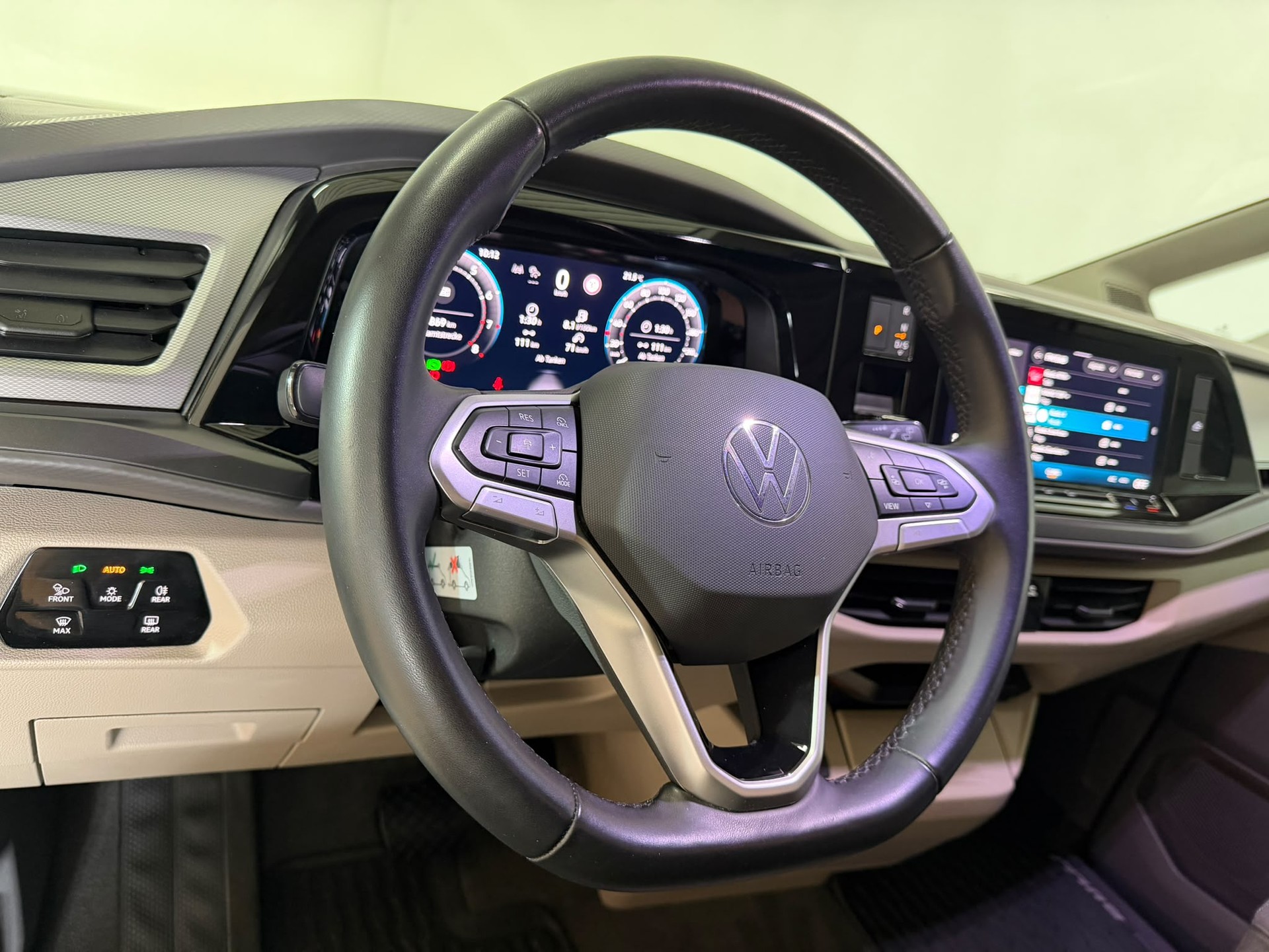 VW California 2.0 TSI Beach Liberty-image-6