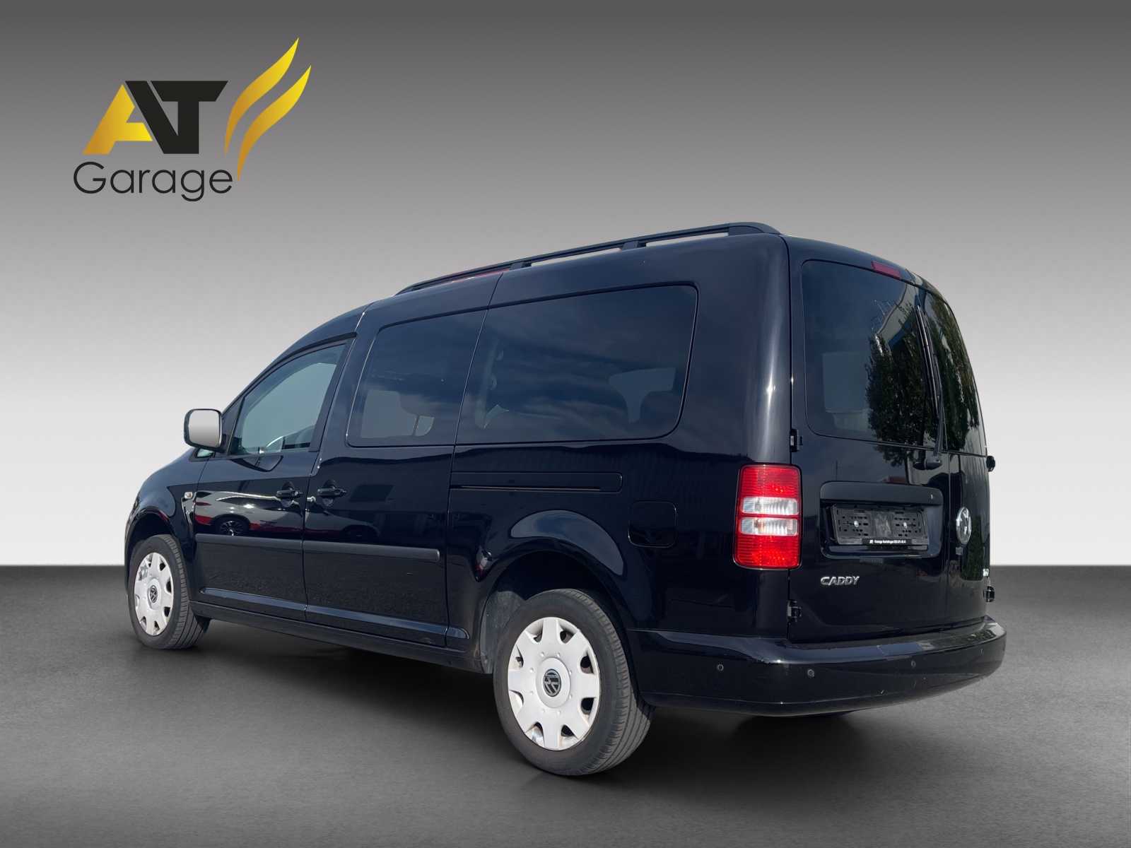 VW Caddy Maxi 1.6 TDI CR Blue Motion Family-image-3