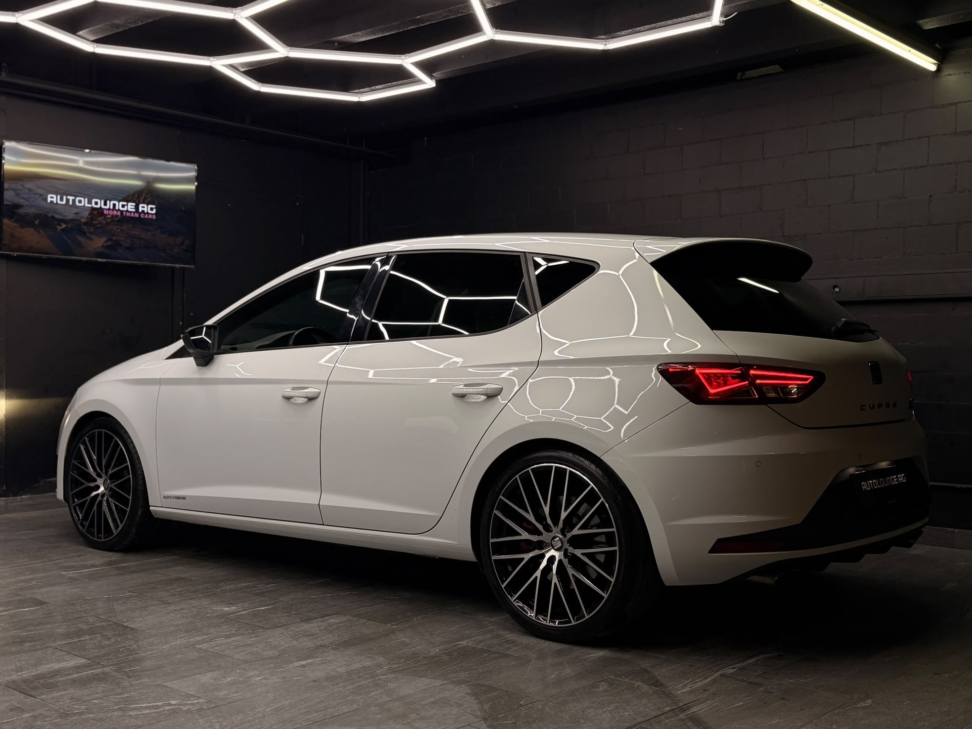 SEAT Leon 2.0 TSI Cupra 280 DSG-image-5