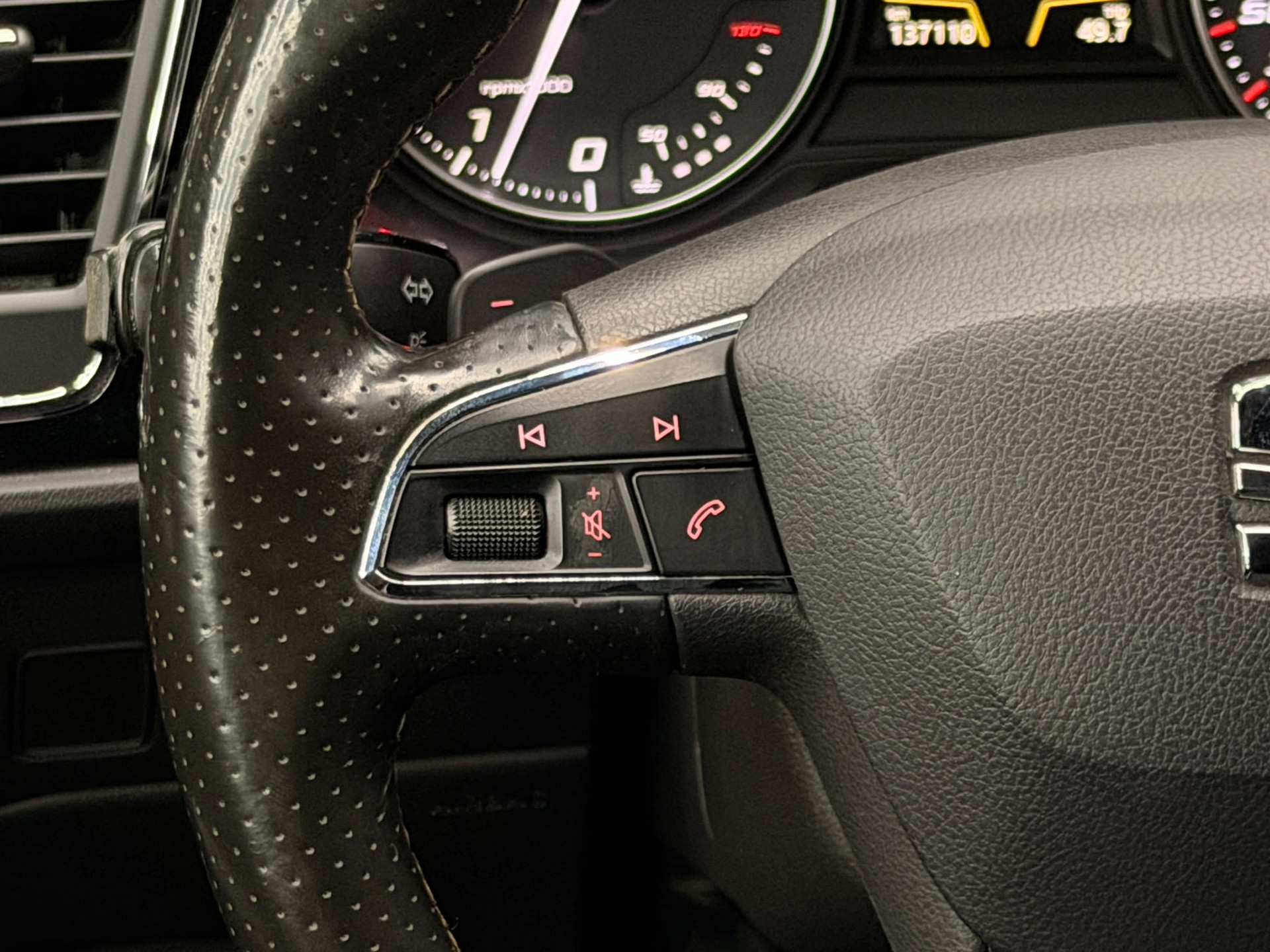 SEAT Leon 2.0 TSI Cupra 280 DSG-image-13