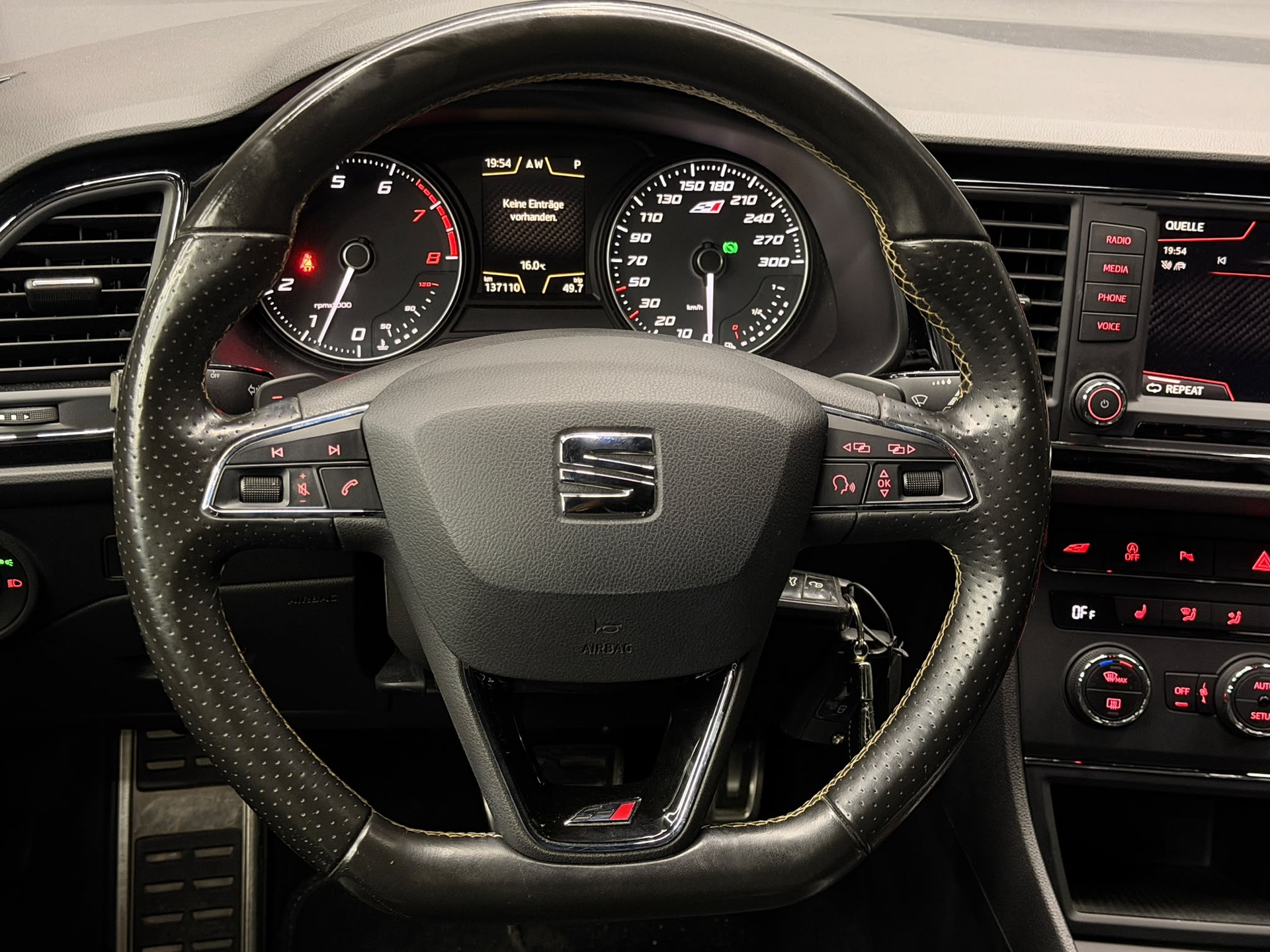 SEAT Leon 2.0 TSI Cupra 280 DSG-image-12
