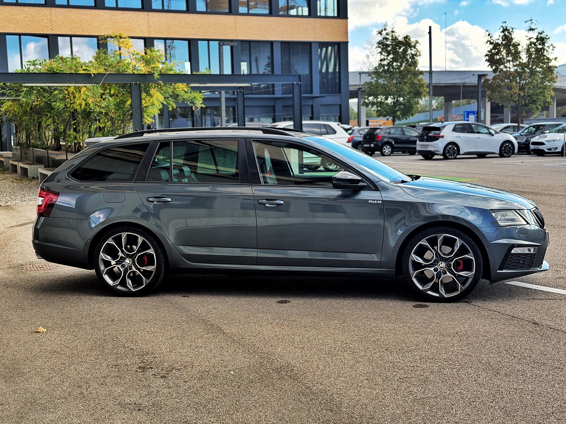 SKODA Octavia Combi 2.0 TDI RS 4x4 DSG-image-3