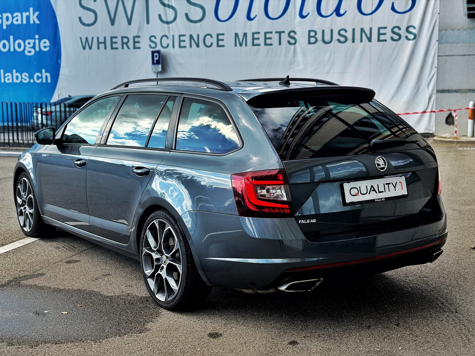 SKODA Octavia Combi 2.0 TDI RS 4x4 DSG-image-5