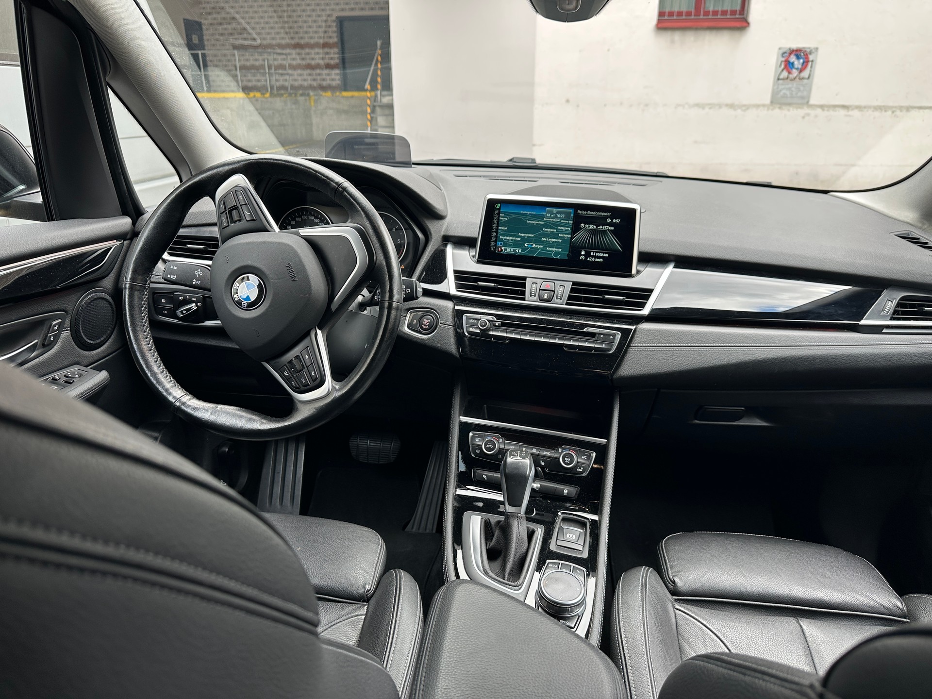 BMW 220d xDrive-image-3