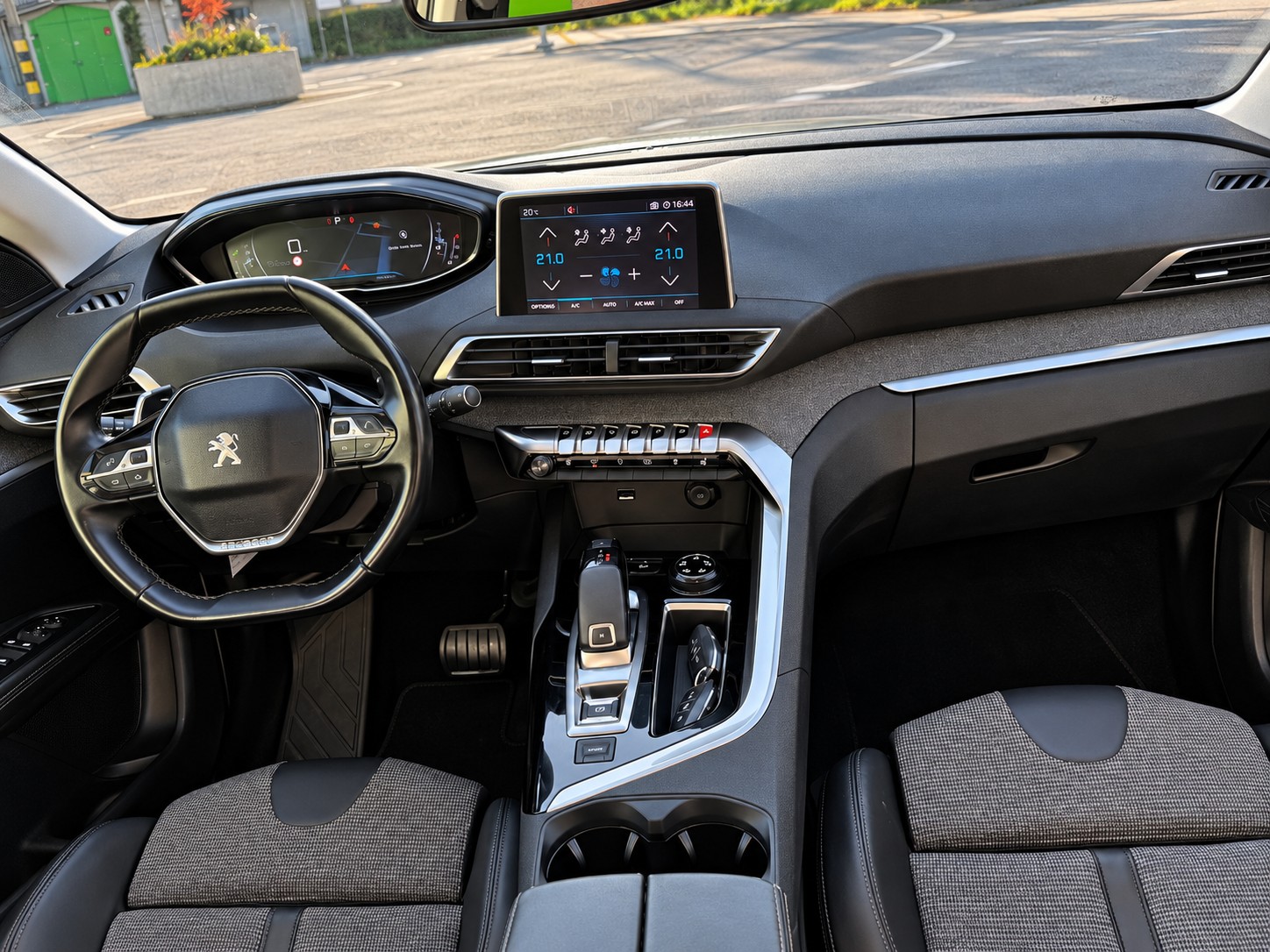 PEUGEOT 3008 1.6 THP GT Line EAT-image-6