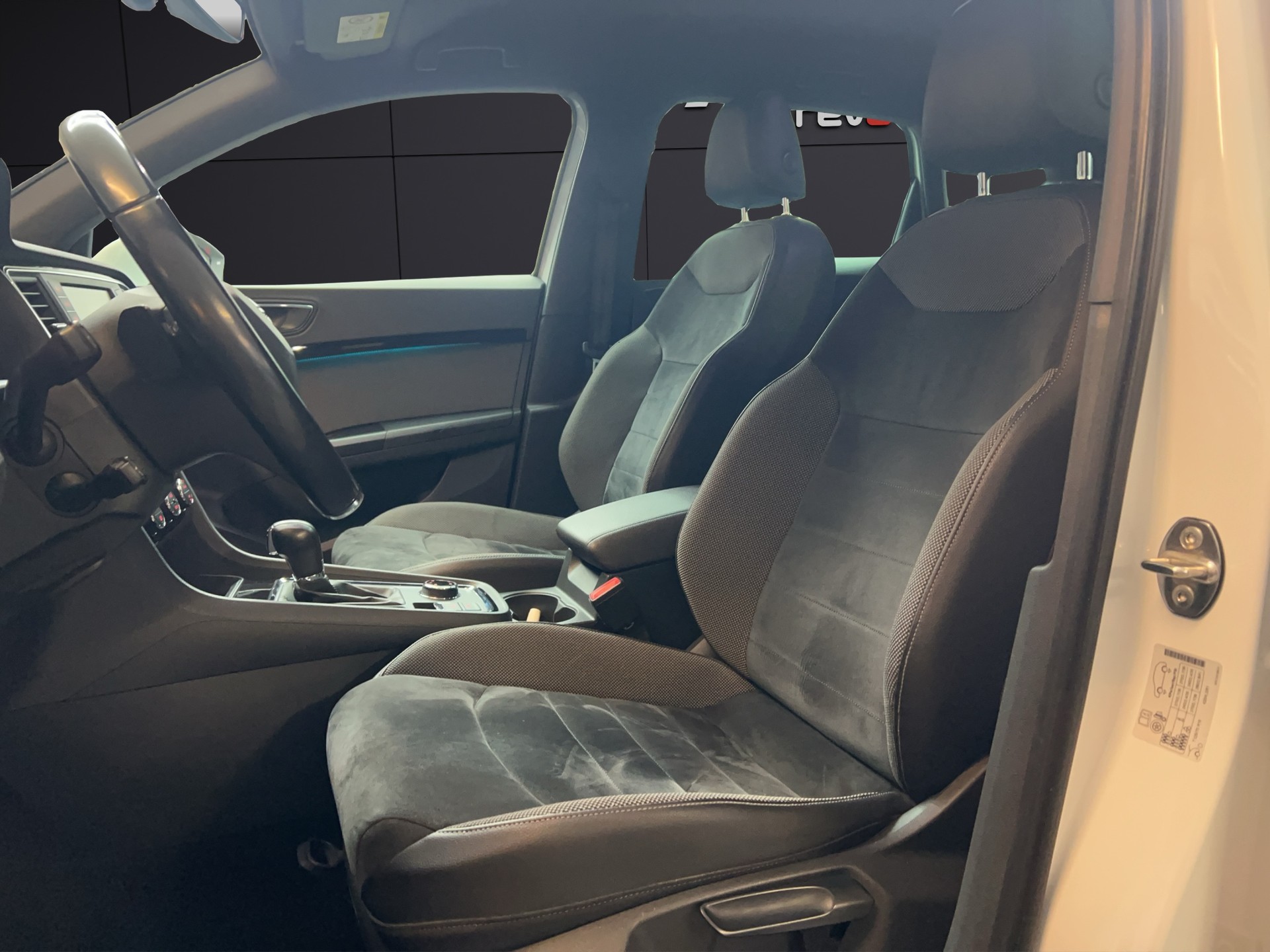 SEAT Ateca 2.0 TDI CR Xcellence 4Drive DSG-image-7
