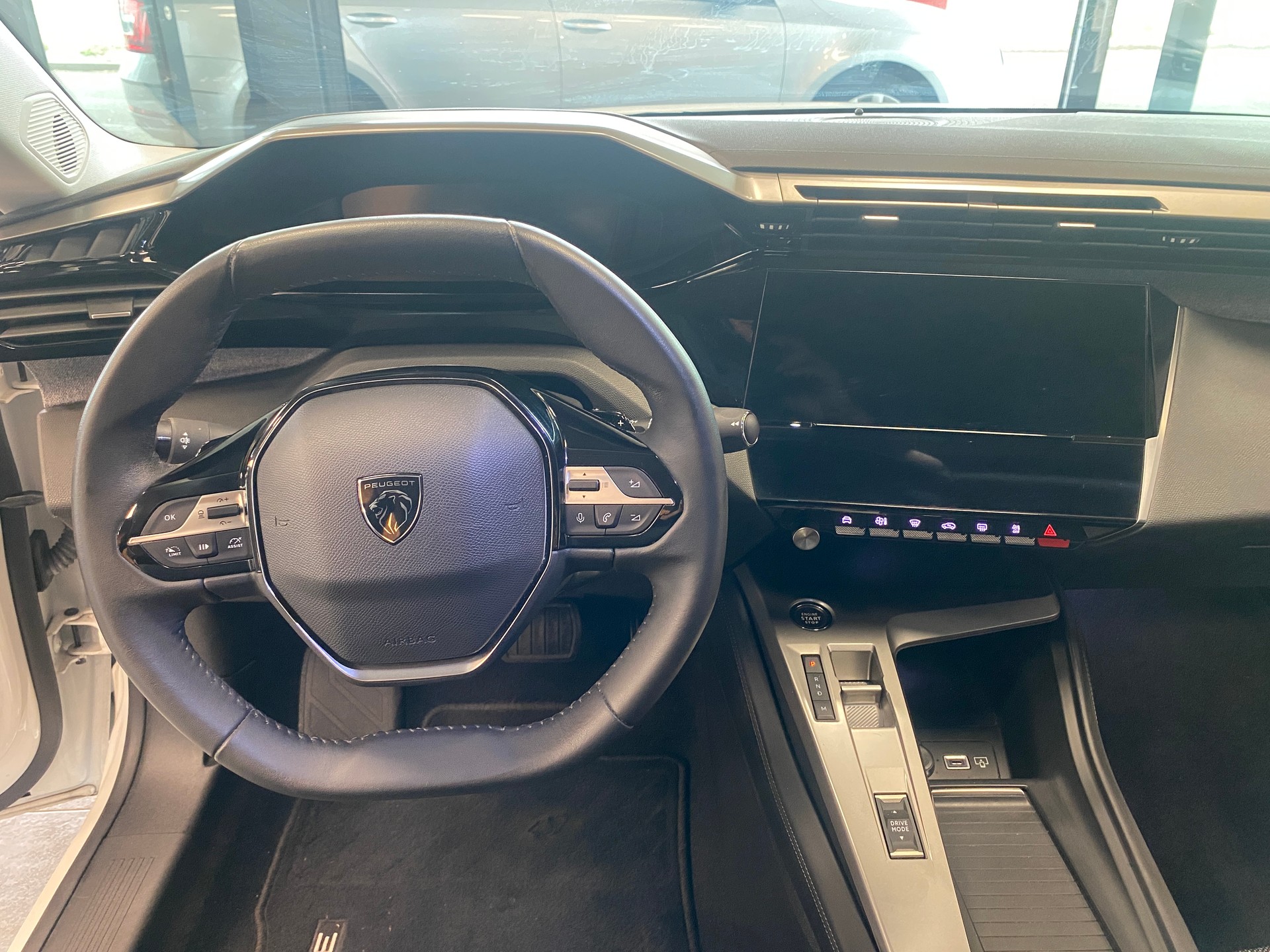 PEUGEOT 308 SW 1.5 BlueHDI Allure Pack EAT8-image-7