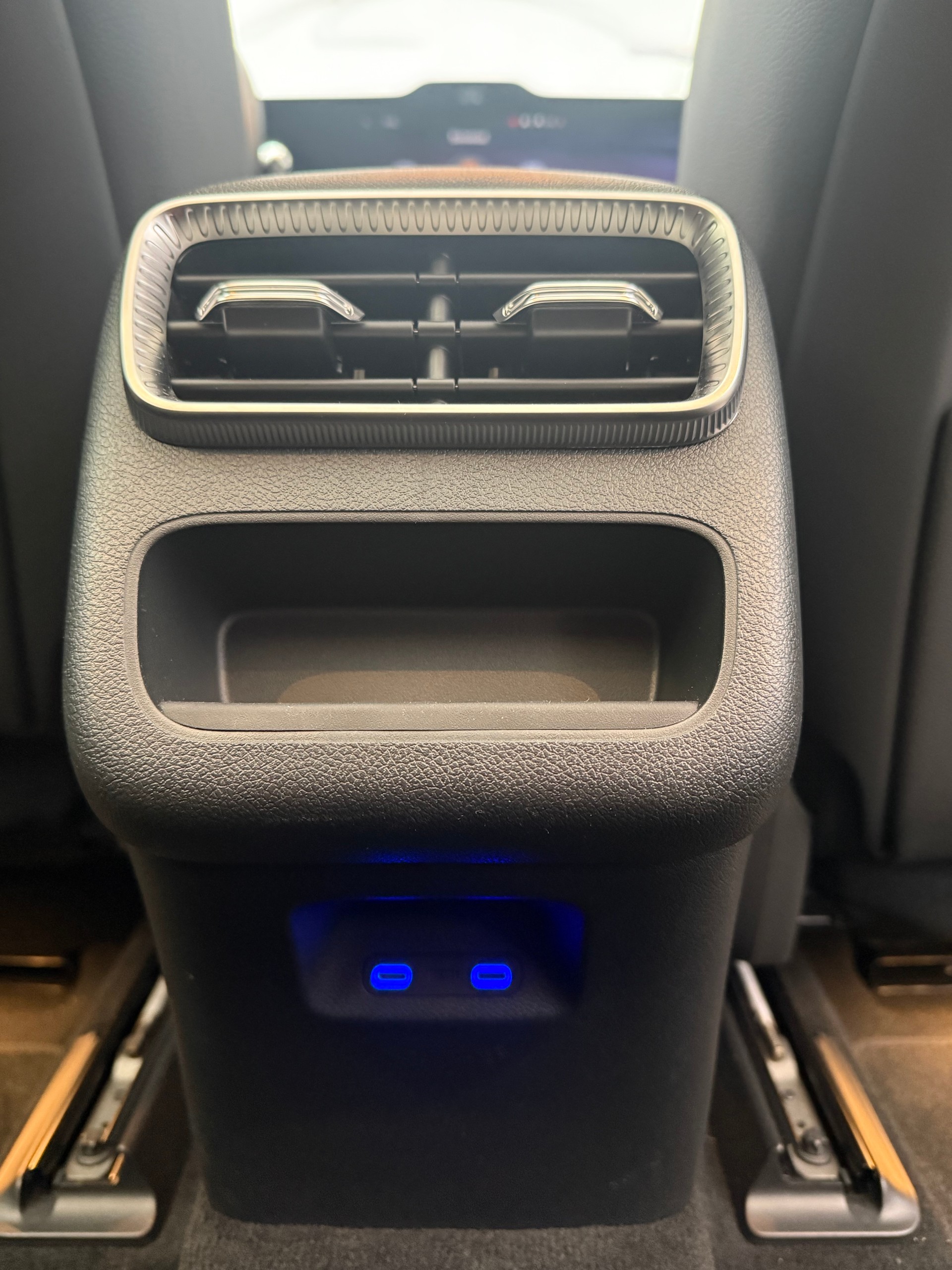 MERCEDES-BENZ GLC 400 4MATIC 94 kWh EQ-image-17