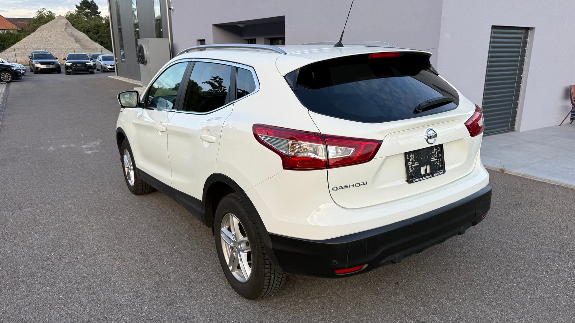 NISSAN Qashqai 1.2 DIG-T N-Connecta Xtronic CVT-image-5