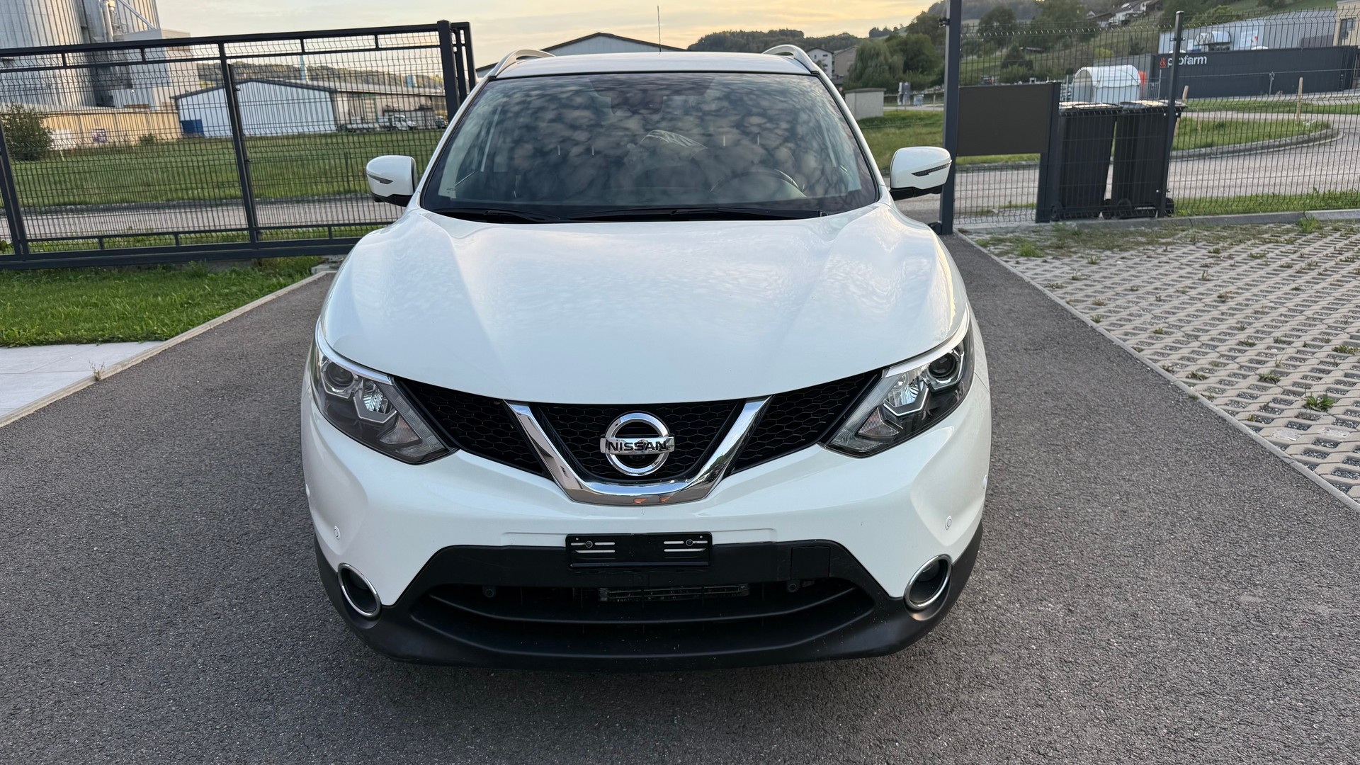 NISSAN Qashqai 1.2 DIG-T N-Connecta Xtronic CVT-image-1