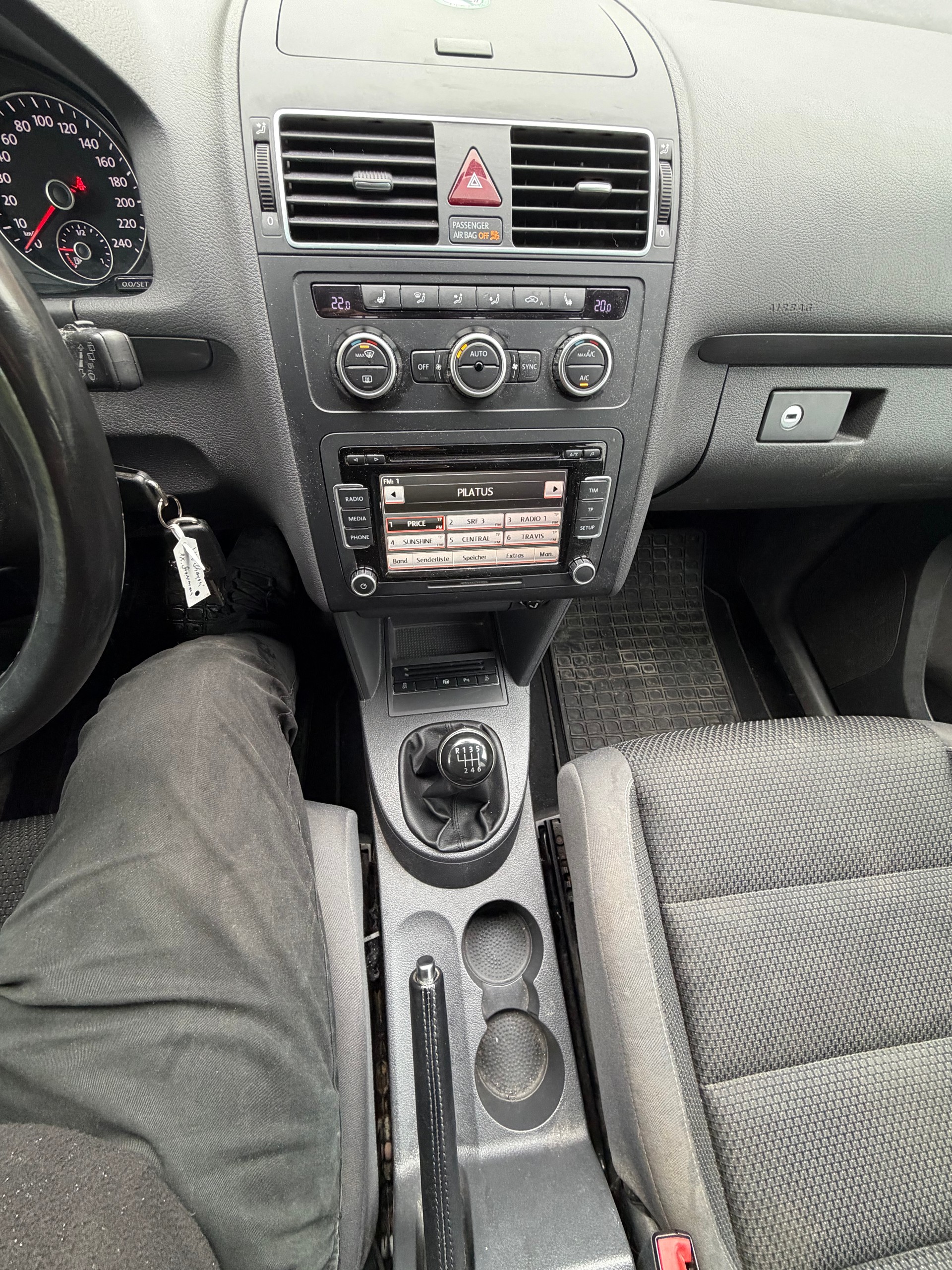 VW Touran 1.4 TSI Highline-image-11
