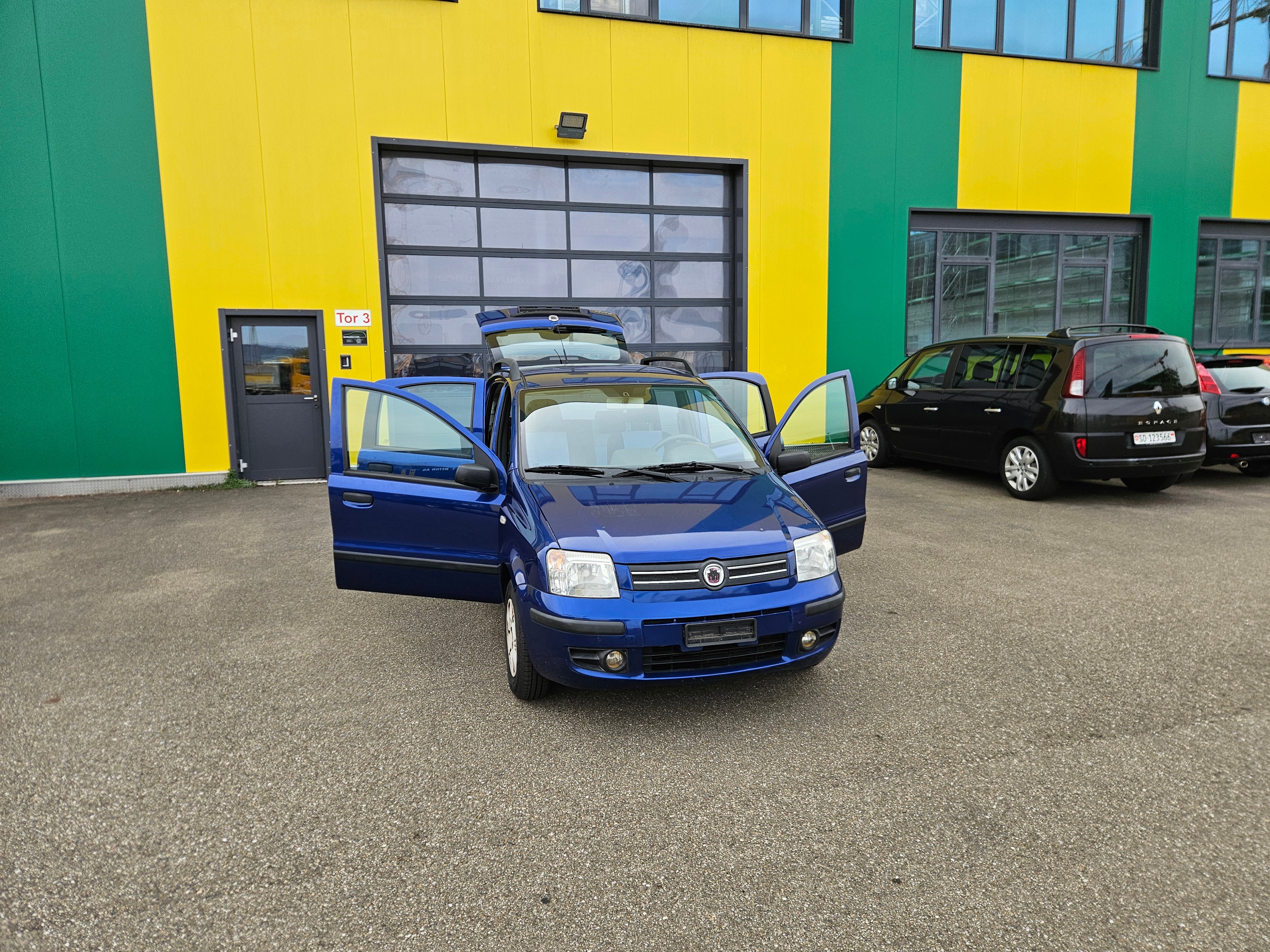 Car photo