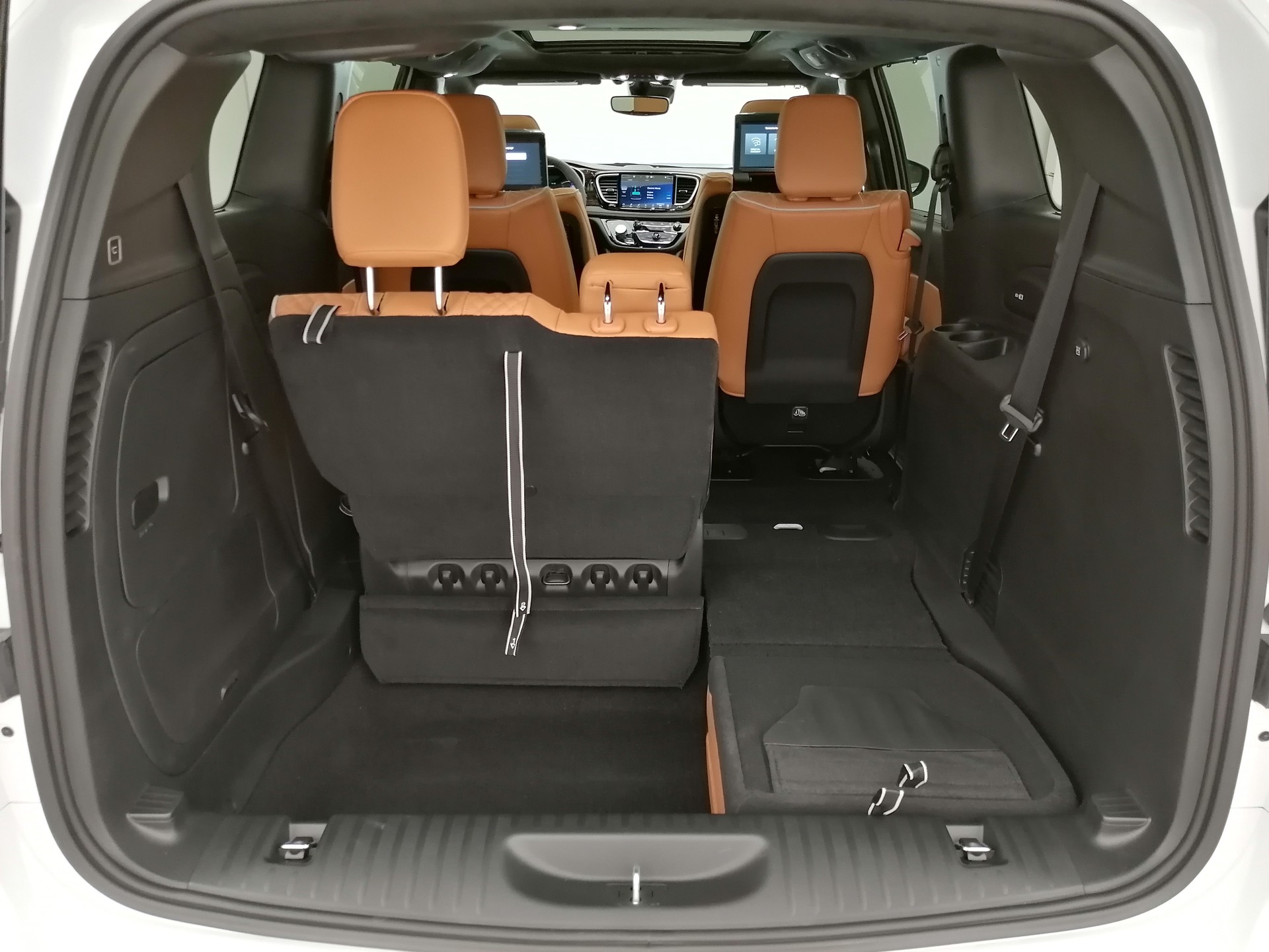CHRYSLER Pacifica Pinnacle 3.6l Plug-In-Hybrid-image-13