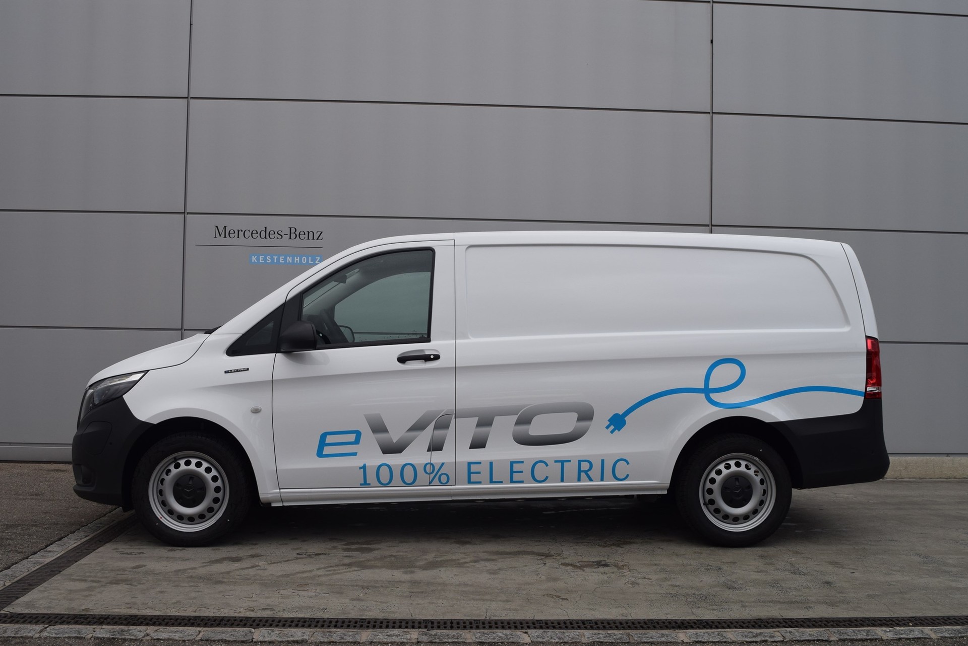 MERCEDES-BENZ eVito 112 KA 3200mm L-image-2