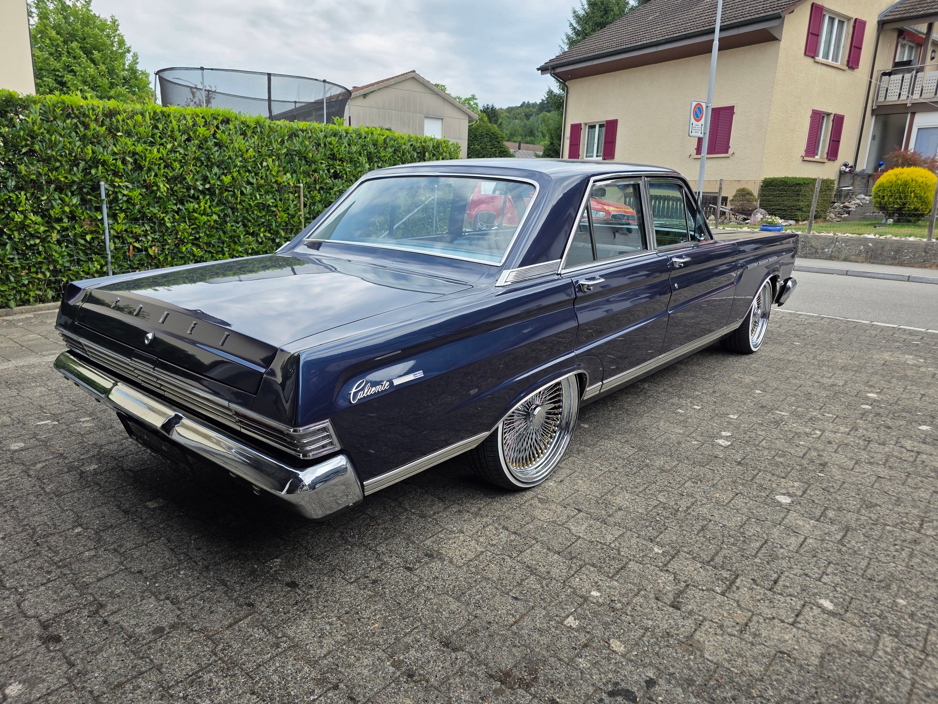 MERCURY Comet Caliente Lowrider-image-1
