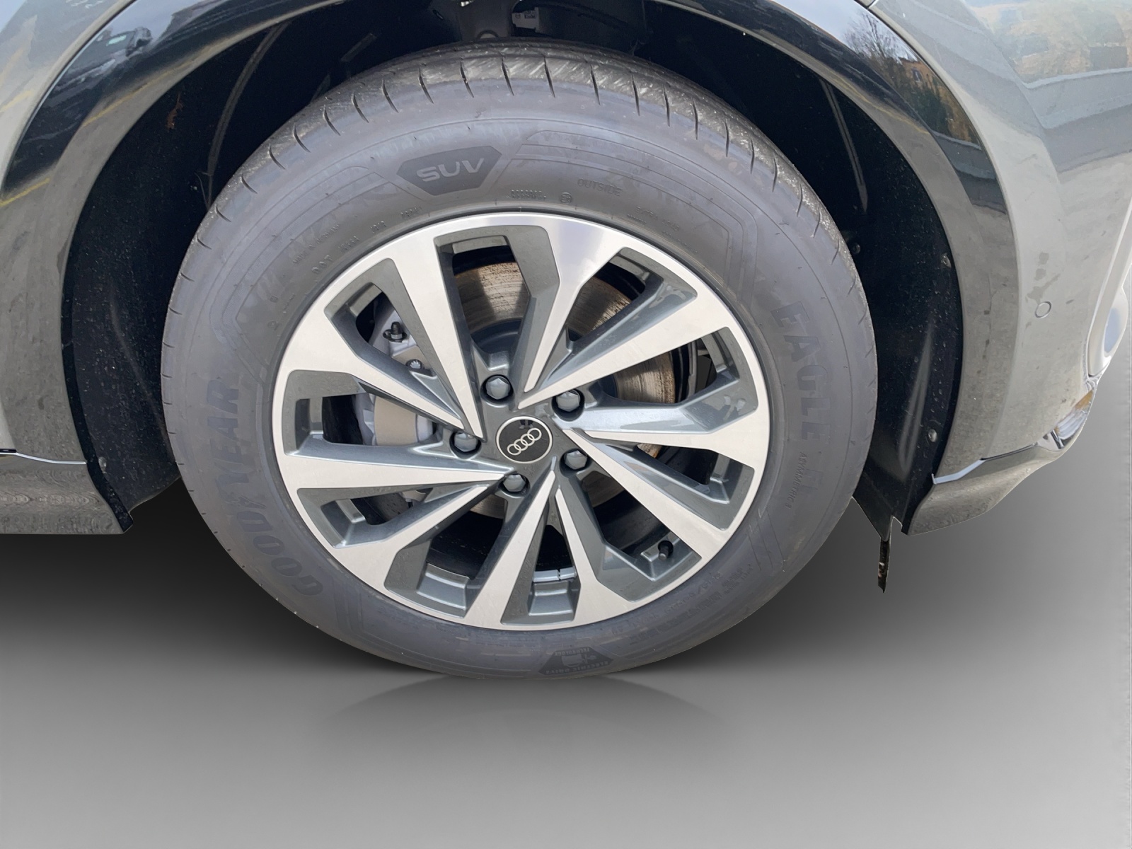 AUDI Q6 e-tron quattro-image-14